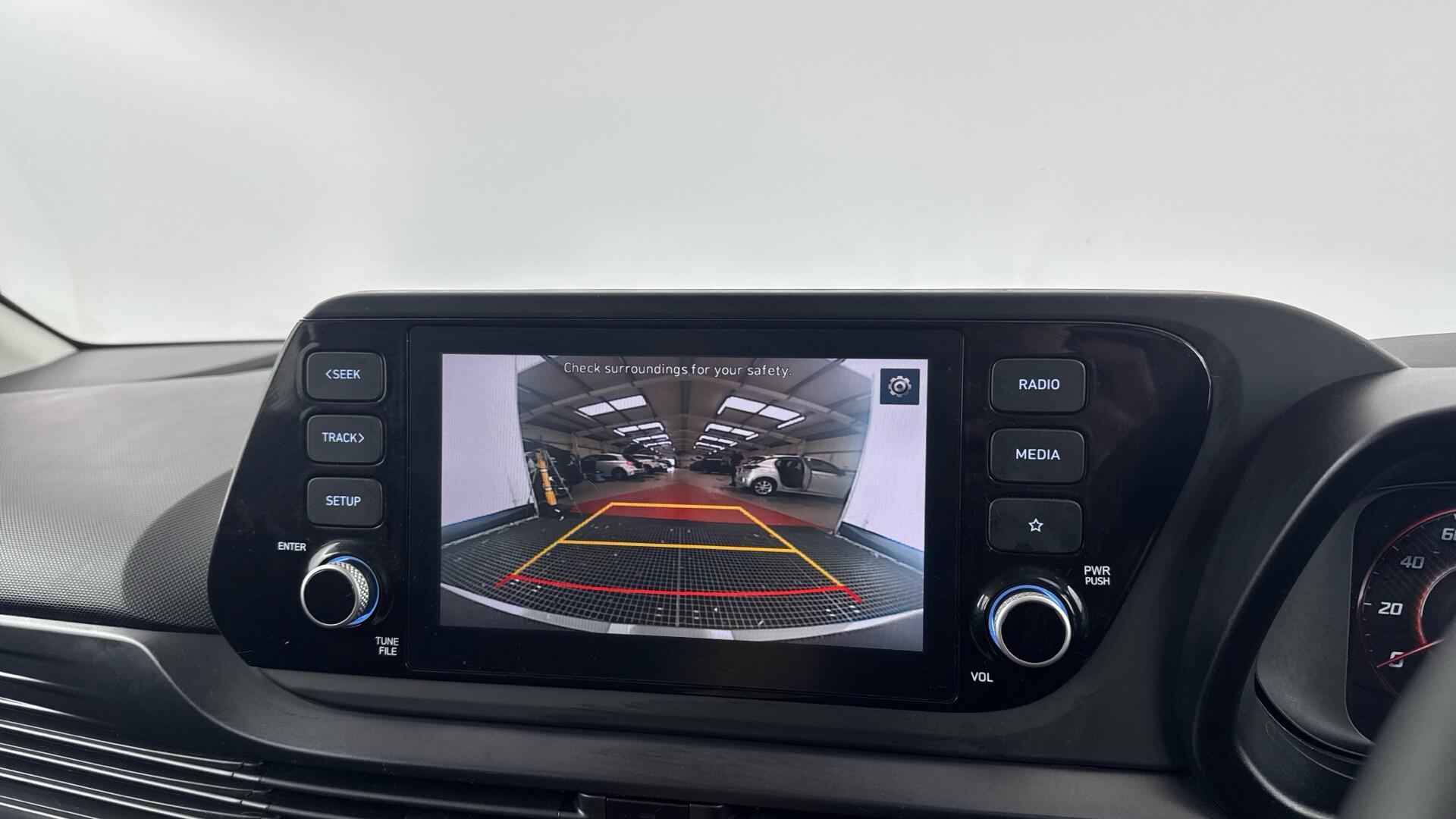 Hyundai i20 view 29