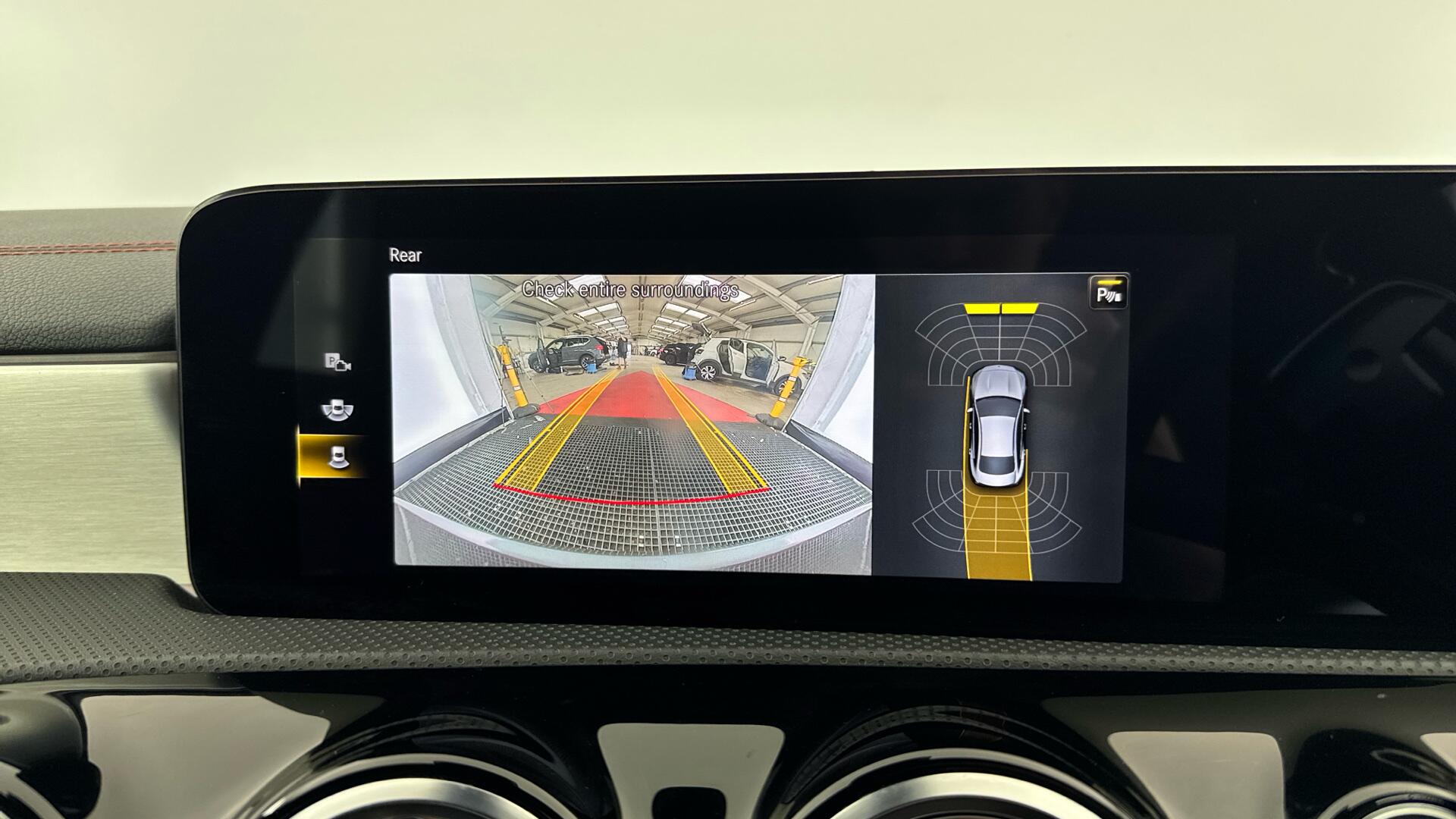 Mercedes-Benz Cla view 34