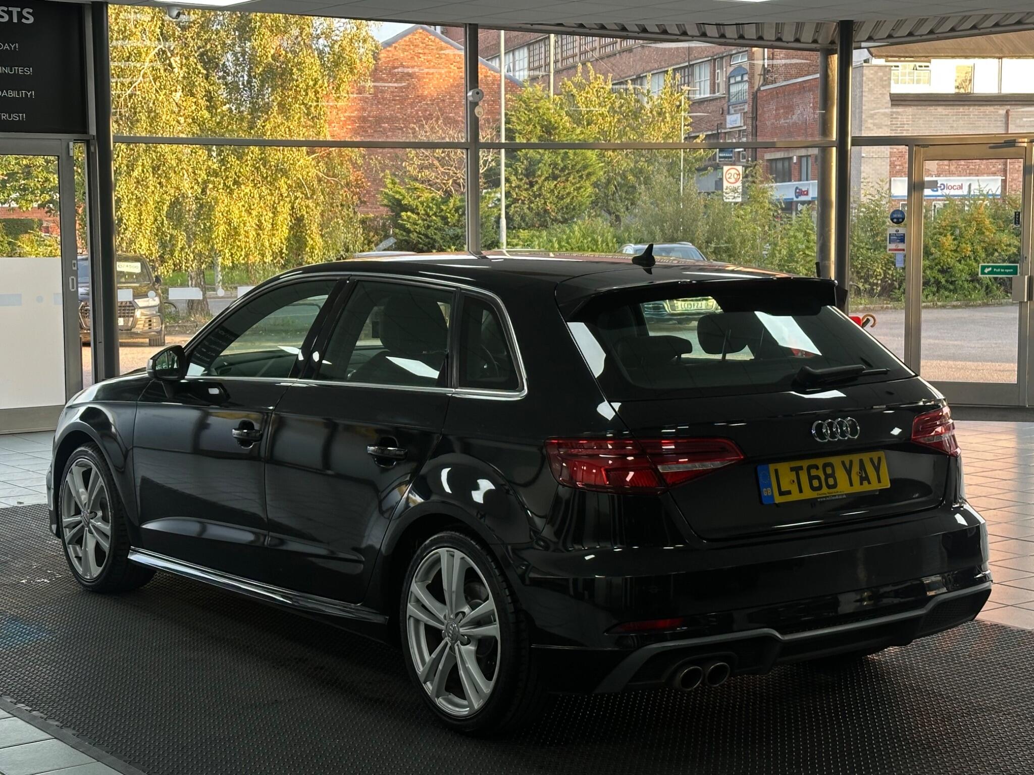 Audi A3 view 9