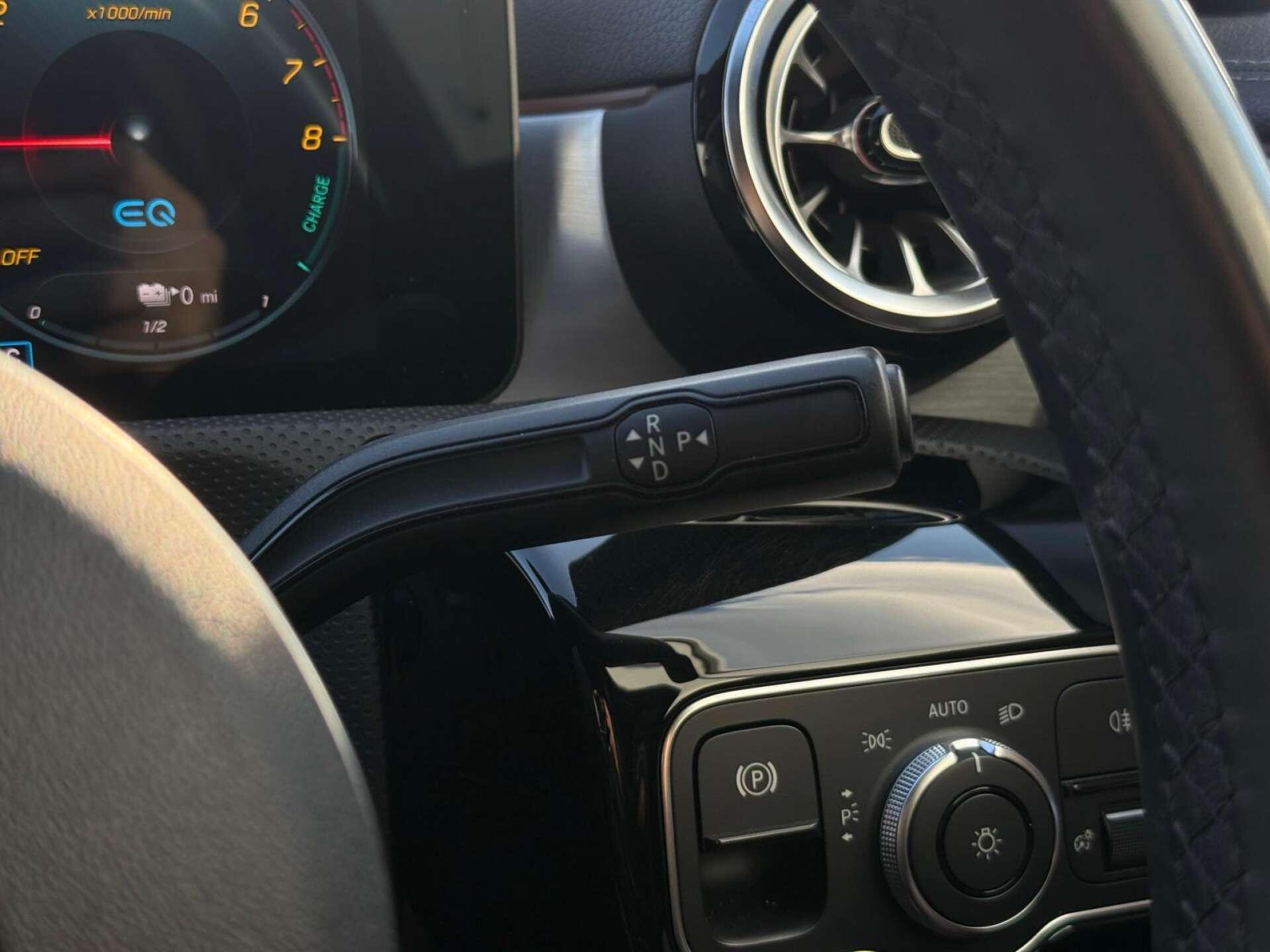 Mercedes-Benz Cla view 50