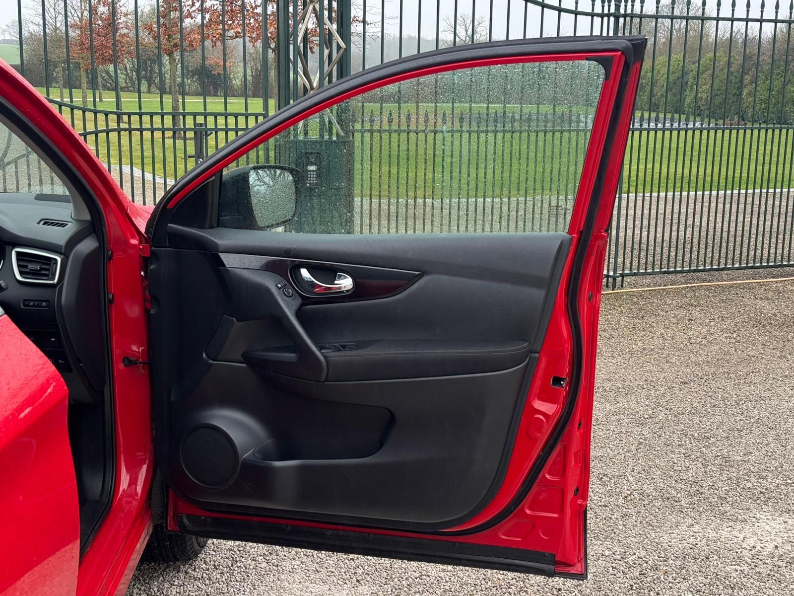 2015 Nissan Qashqai image 9
