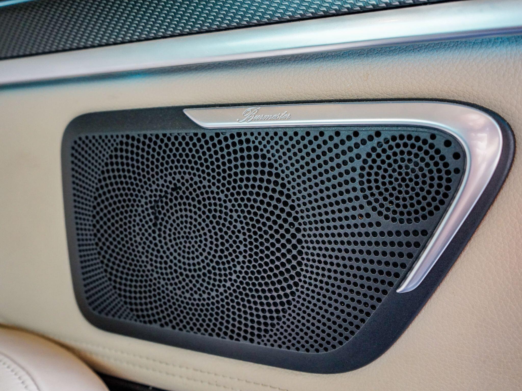 Mercedes-Benz V Class view 8