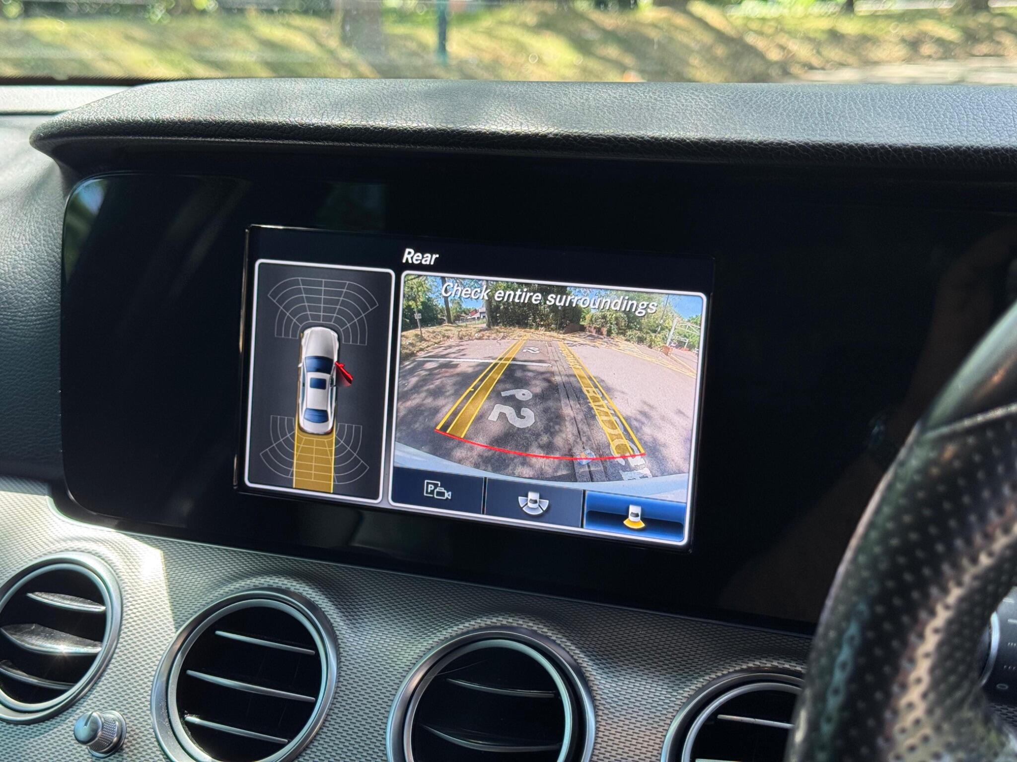 Mercedes-Benz E-Class view 23