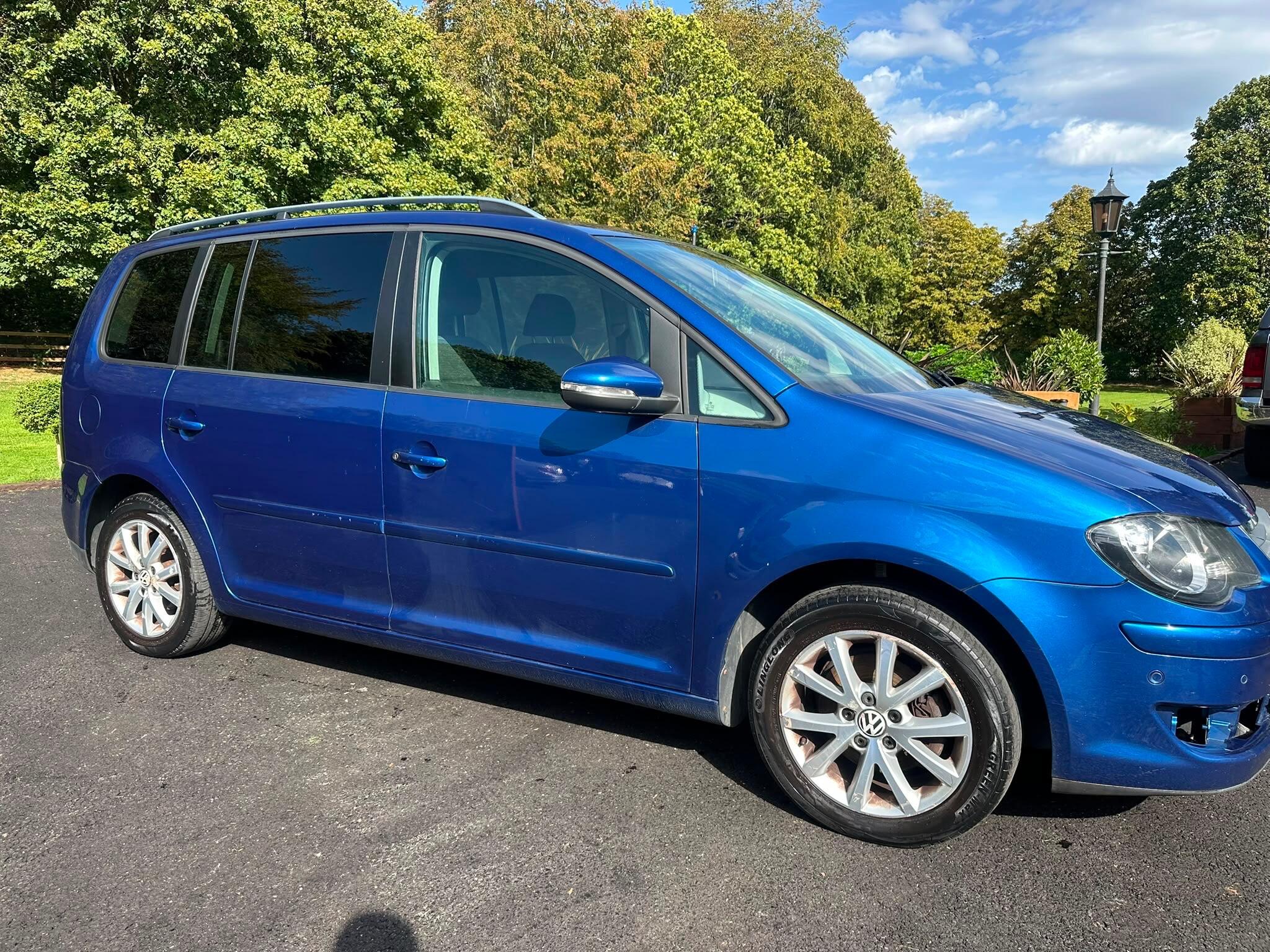 Volkswagen Touran view 12