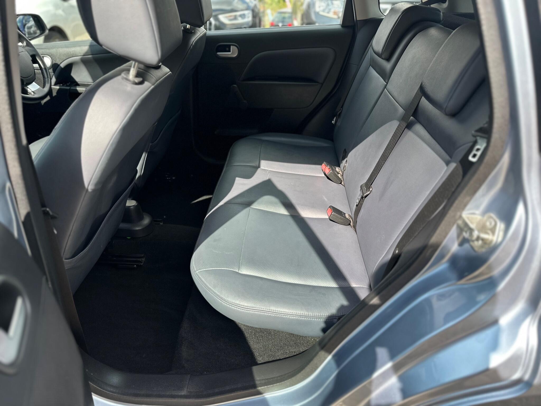 Ford Fiesta view 42