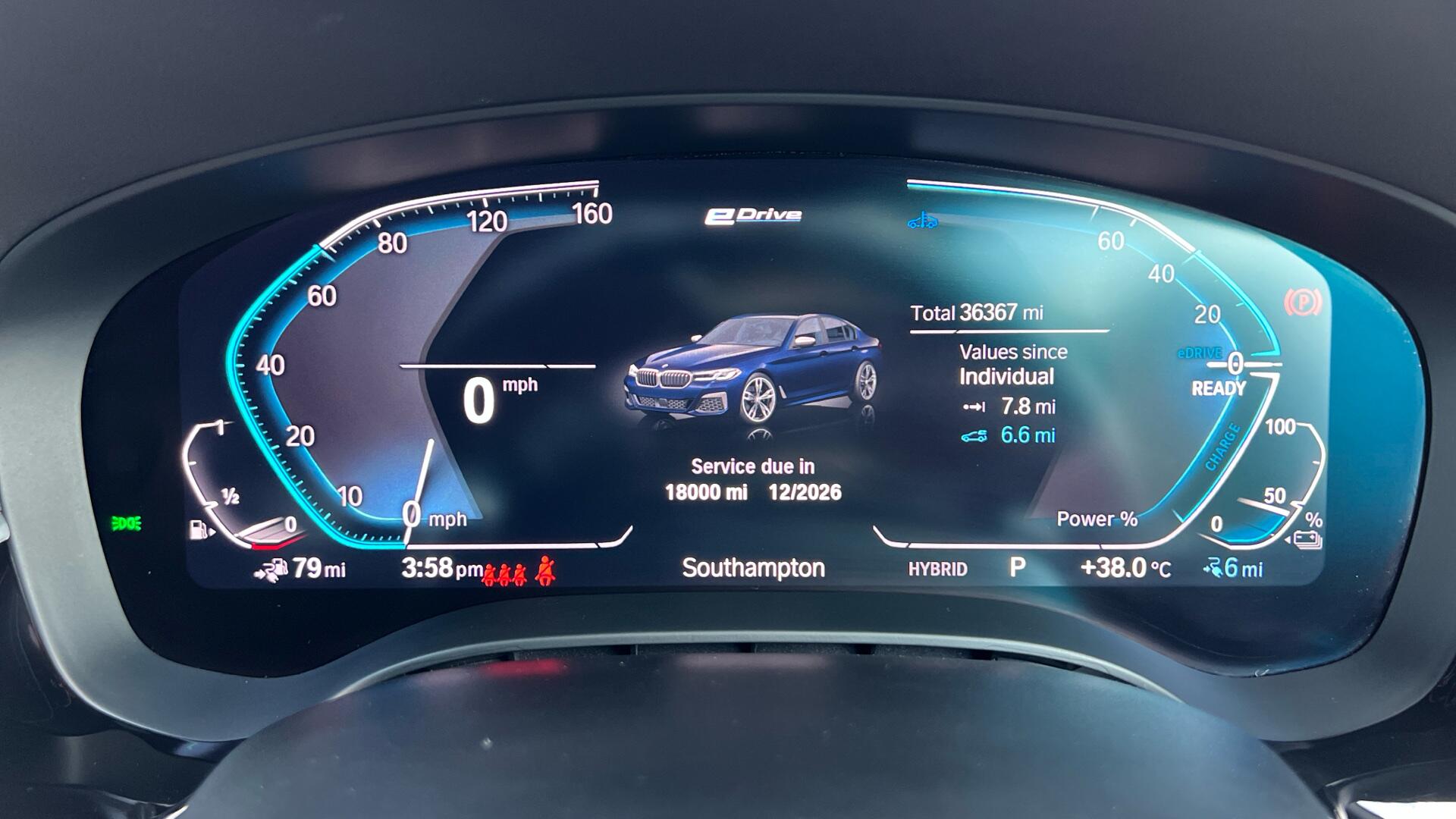 BMW 5 Series view 9