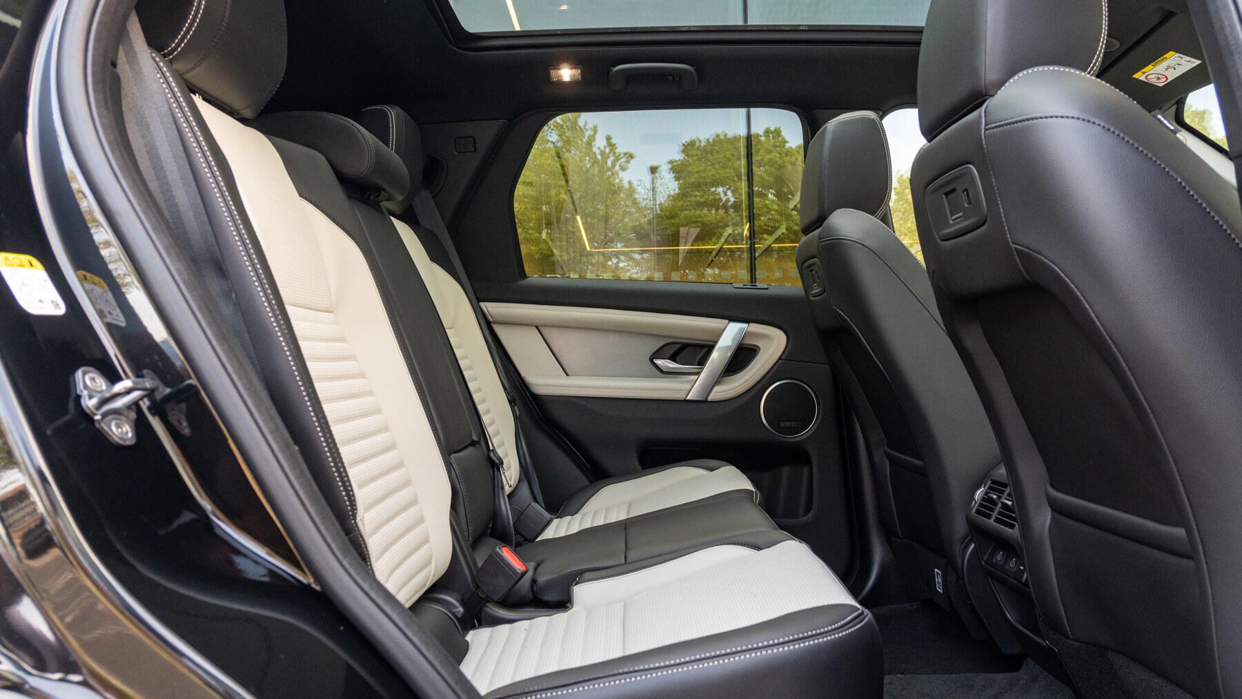 Land Rover Discovery Sport view 52