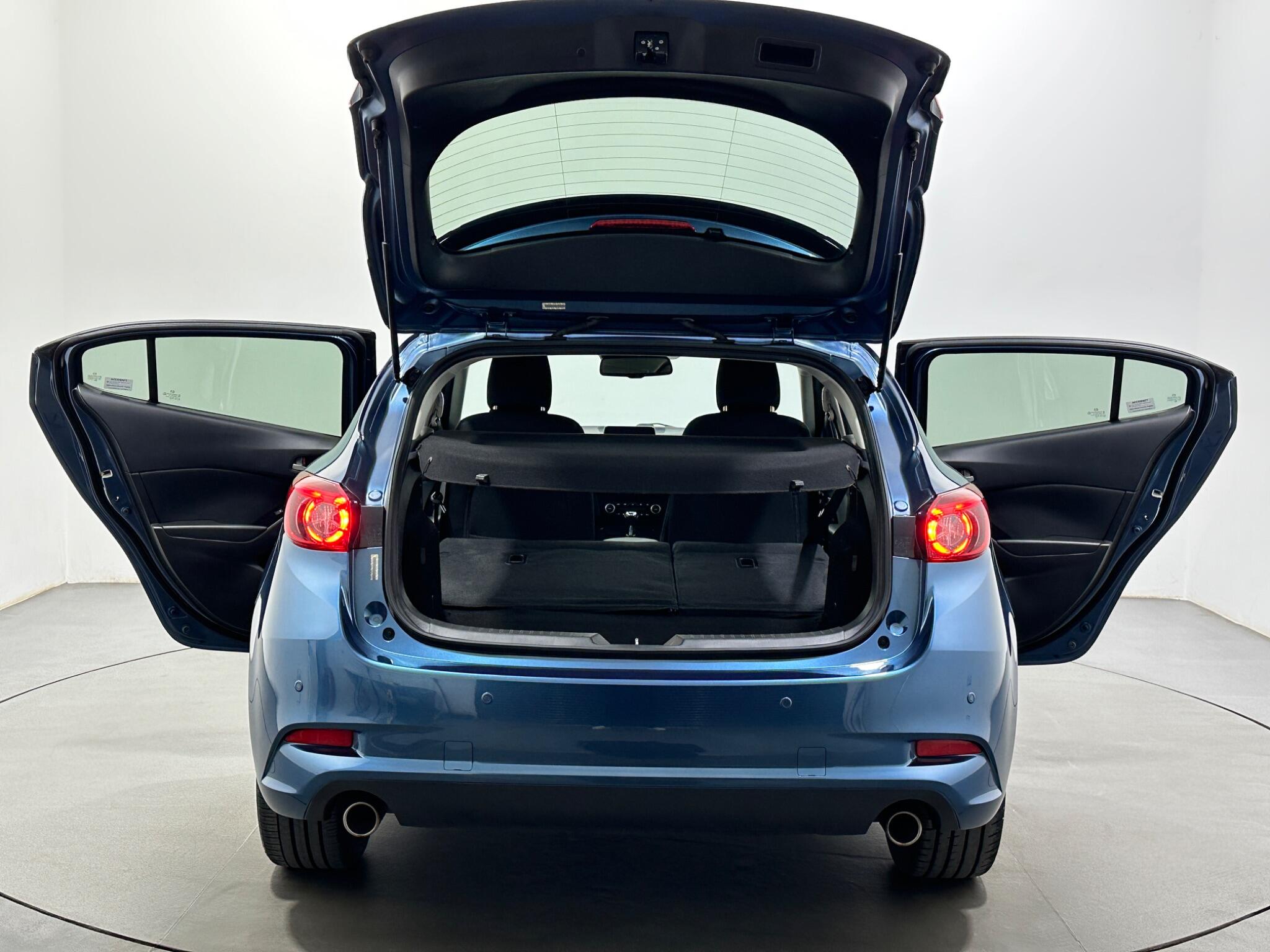 Mazda Mazda3 view 44