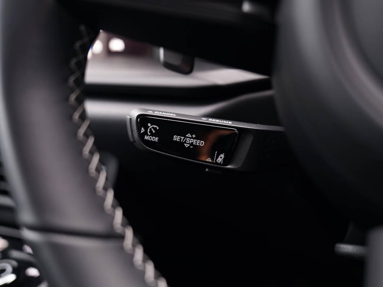 Porsche 911 view 31