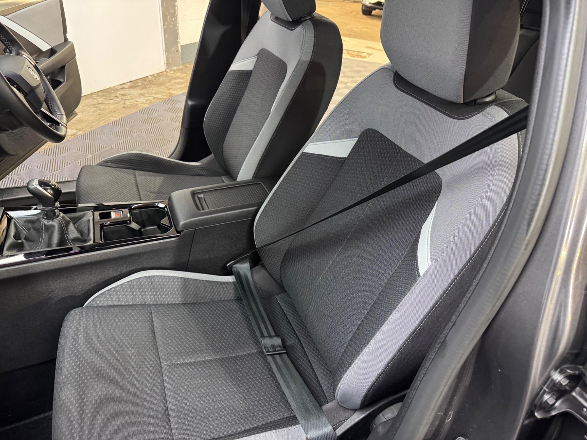 Vauxhall Astra view 40
