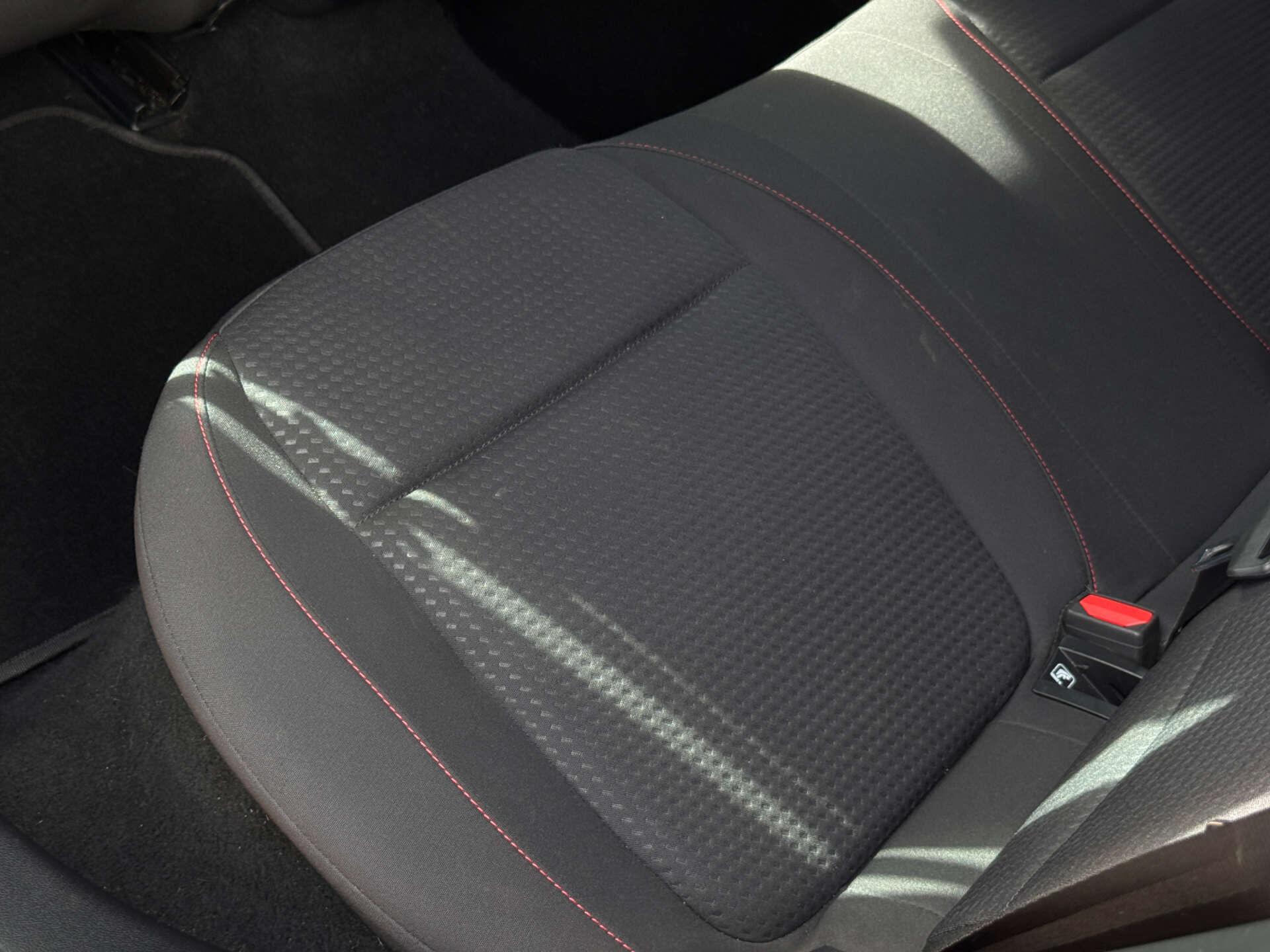 Ford Focus view 33