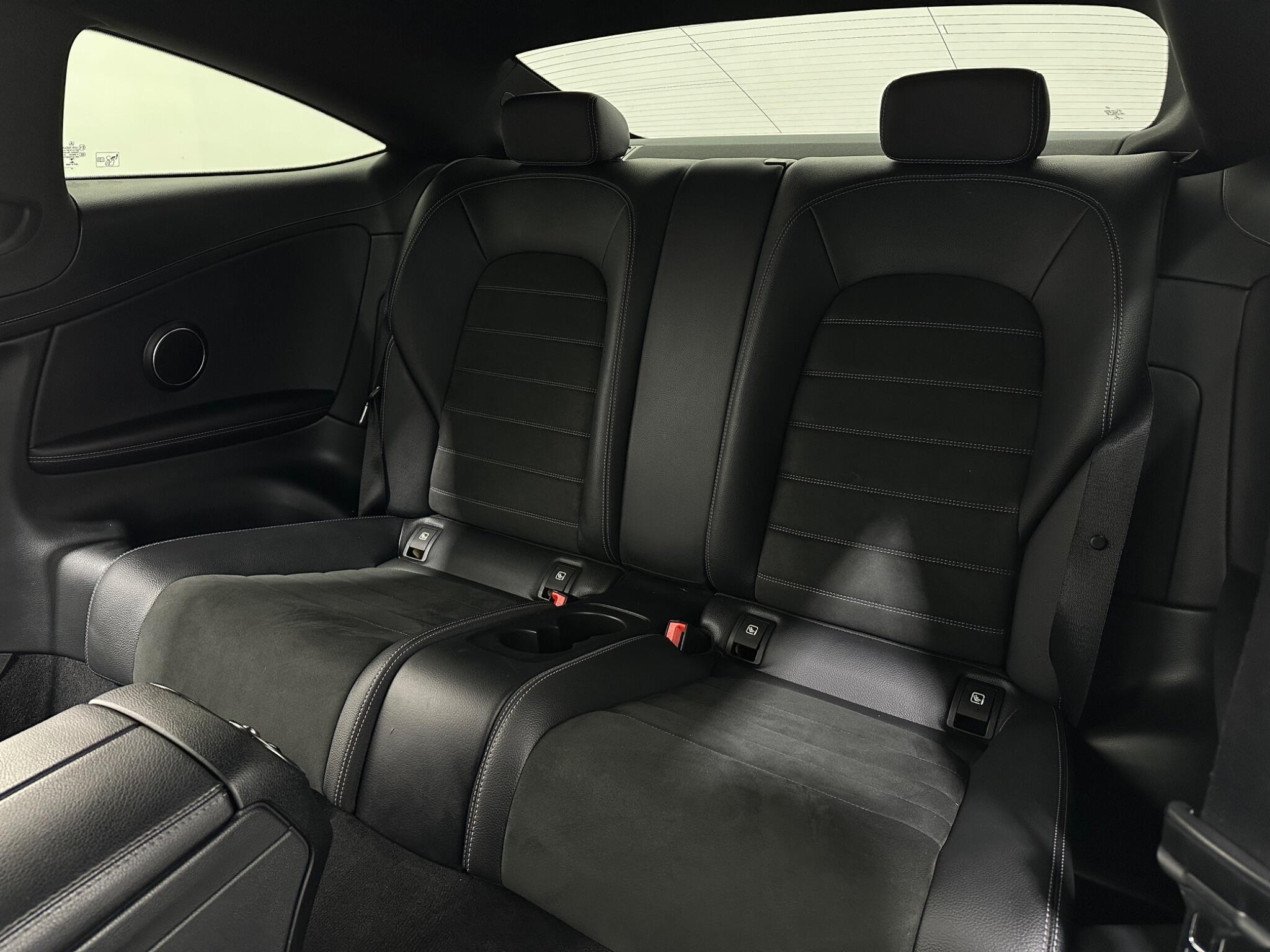 Mercedes-Benz C-Class view 40