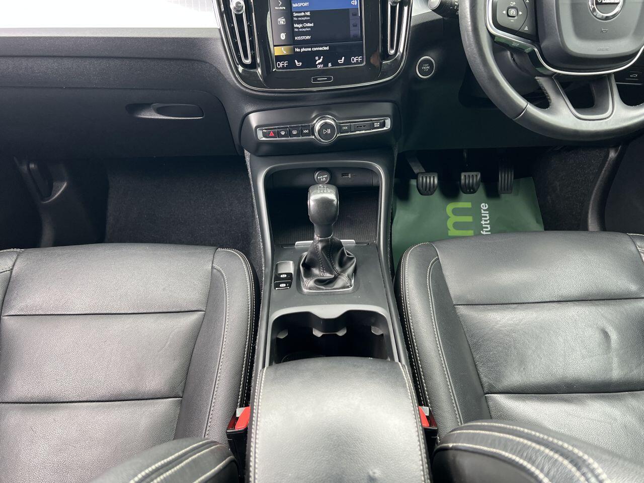 Volvo XC40 view 32