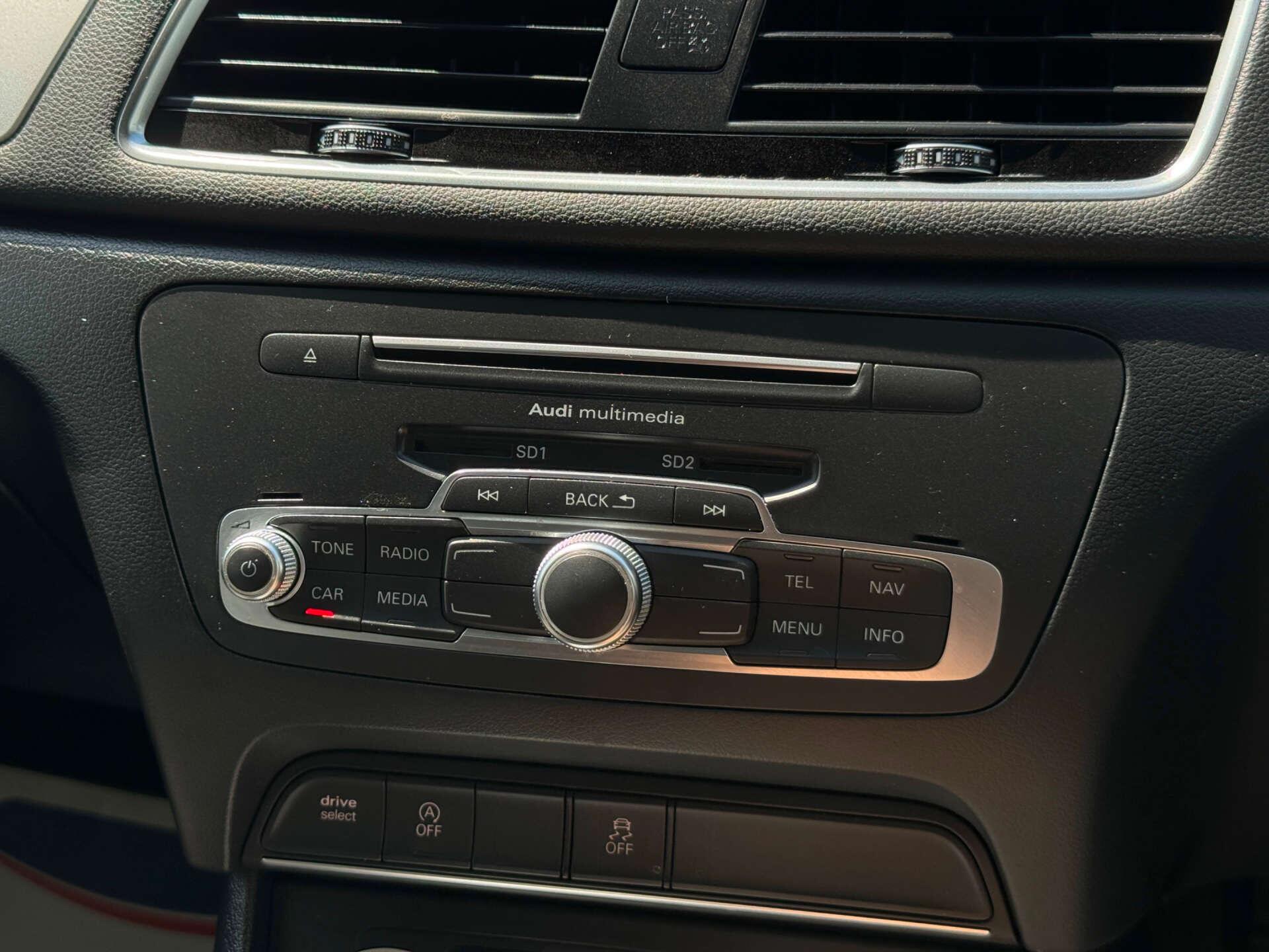 Audi Q3 view 58