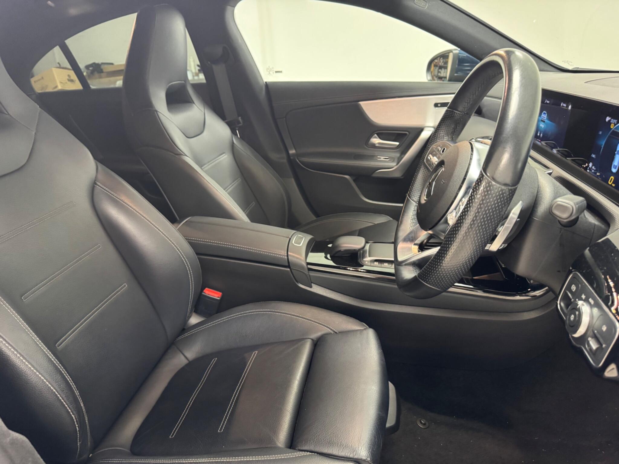 Mercedes-Benz Cla view 10