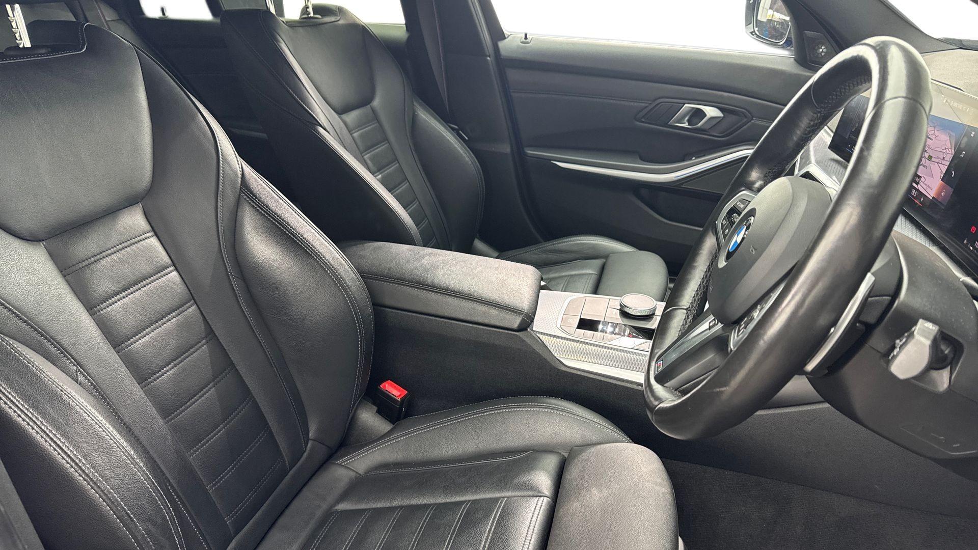 BMW 3 Series view 11