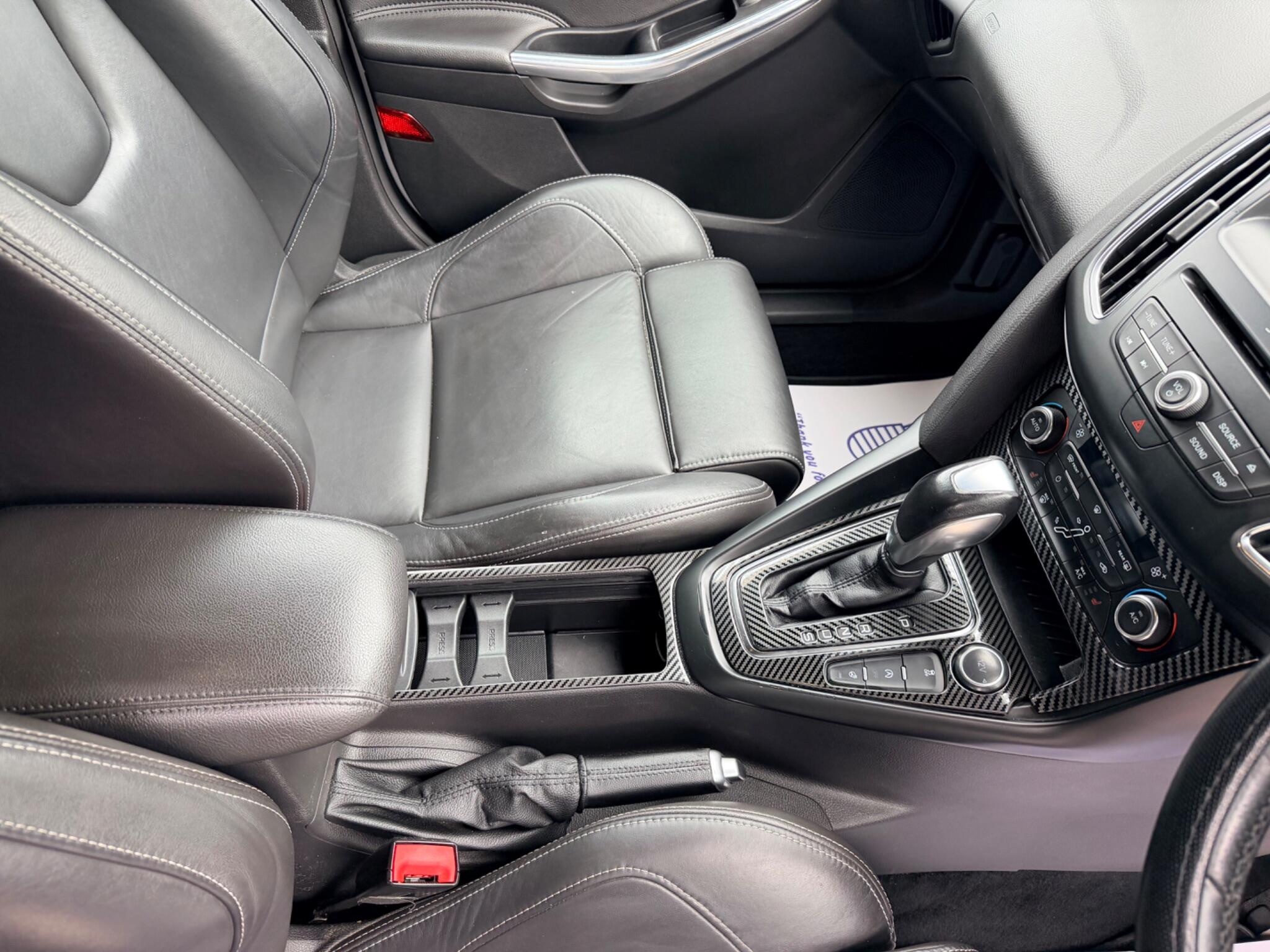 Ford Focus view 13