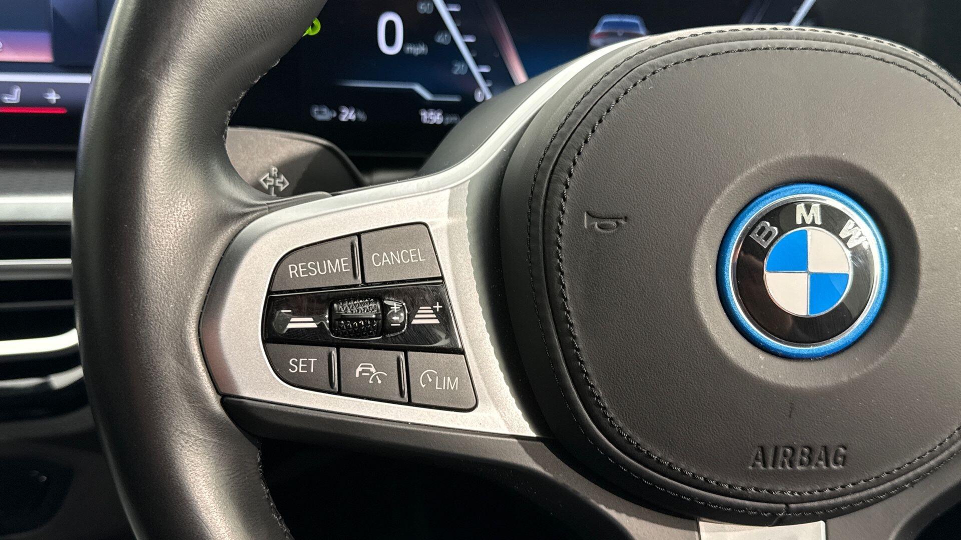 BMW i4 view 17