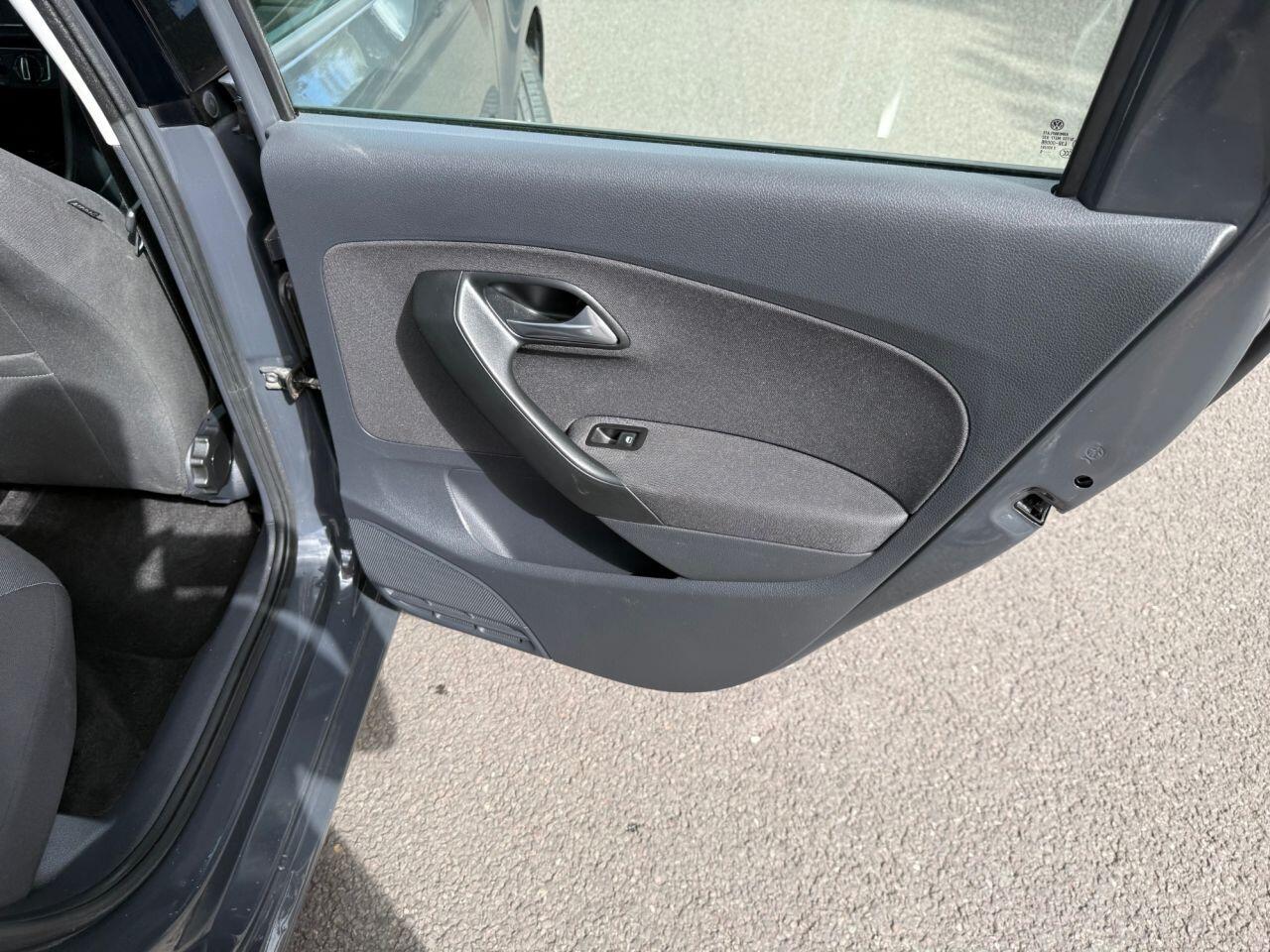 Volkswagen Polo view 33