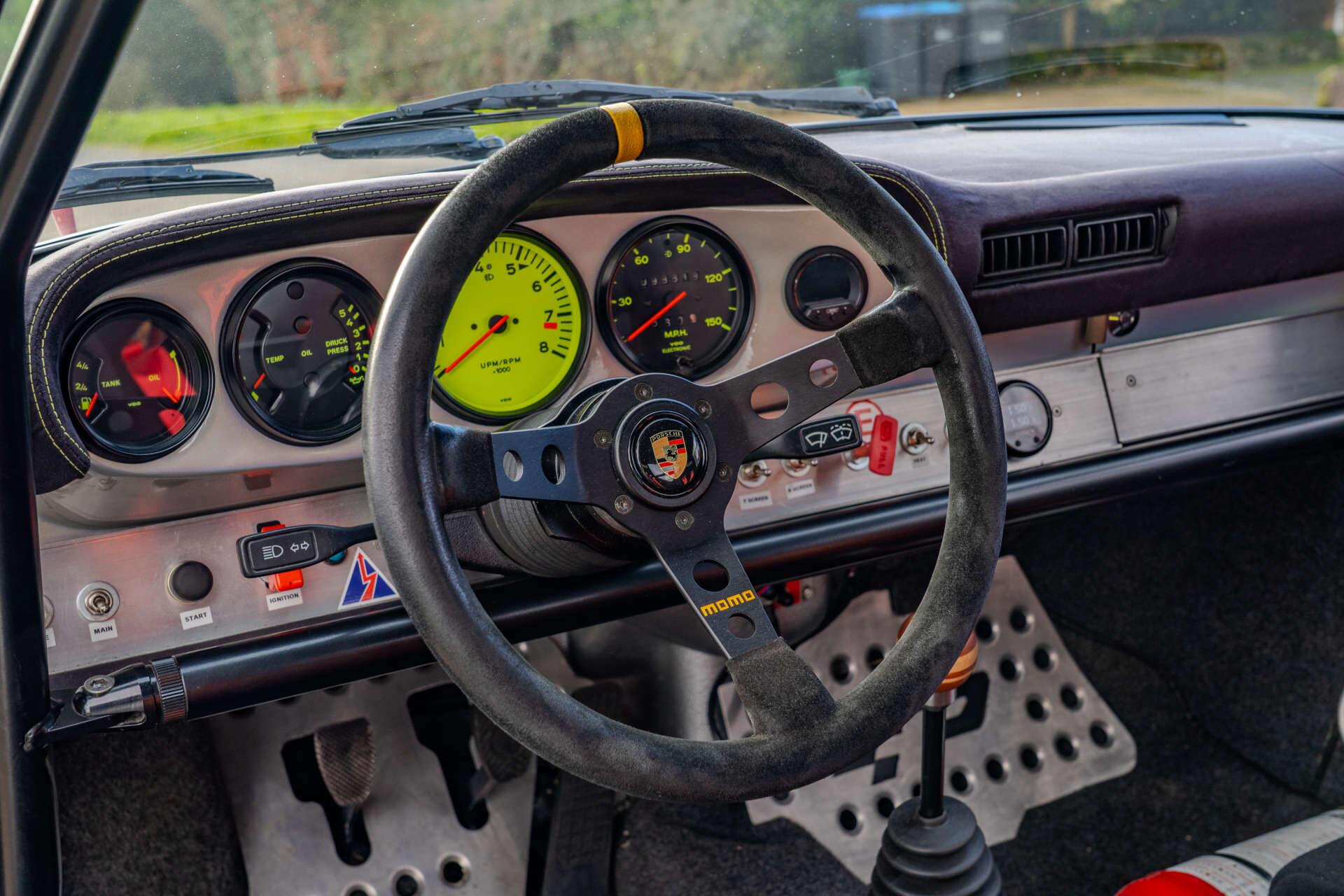 Porsche 911 view 18