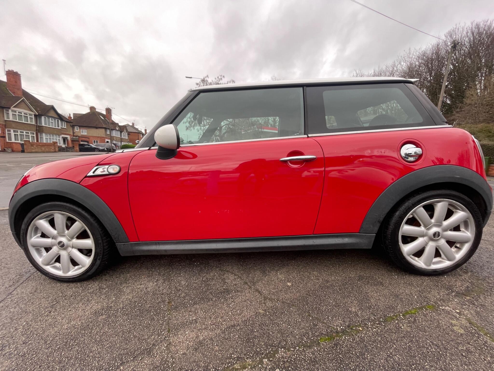 2007 MINI Hatch image 10