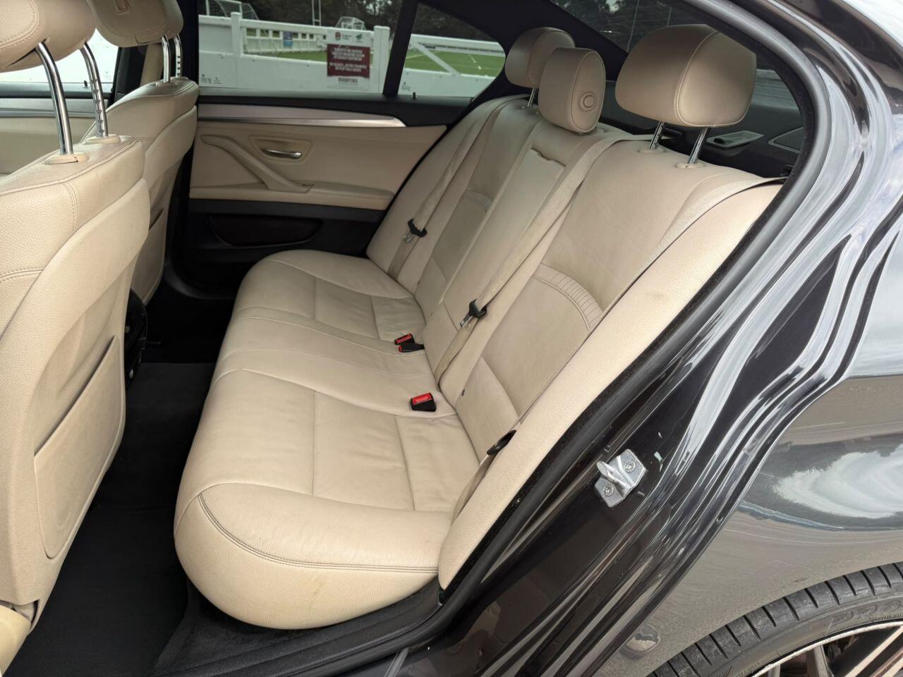 BMW 5 Series view 44