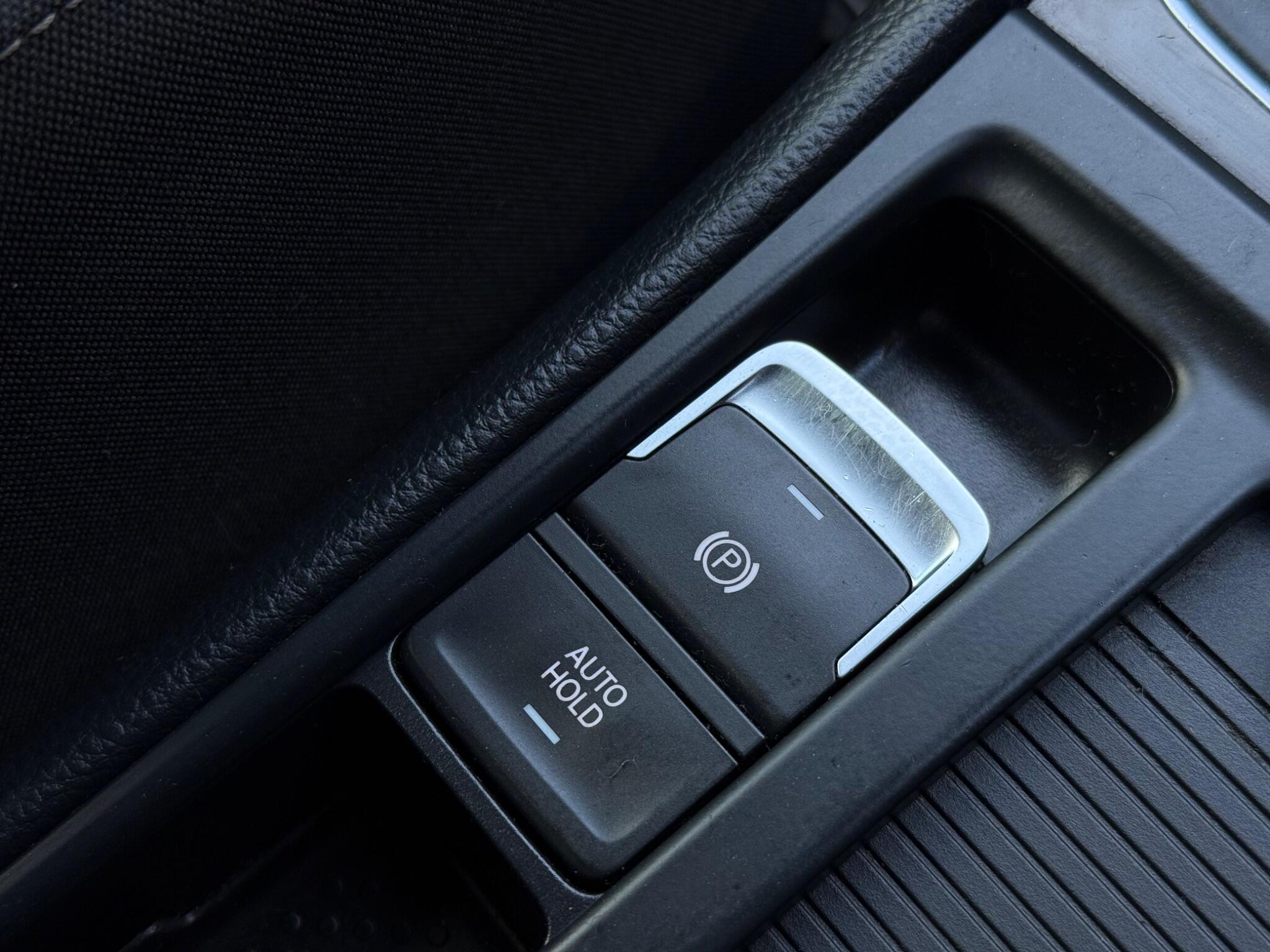 Volkswagen Golf view 23