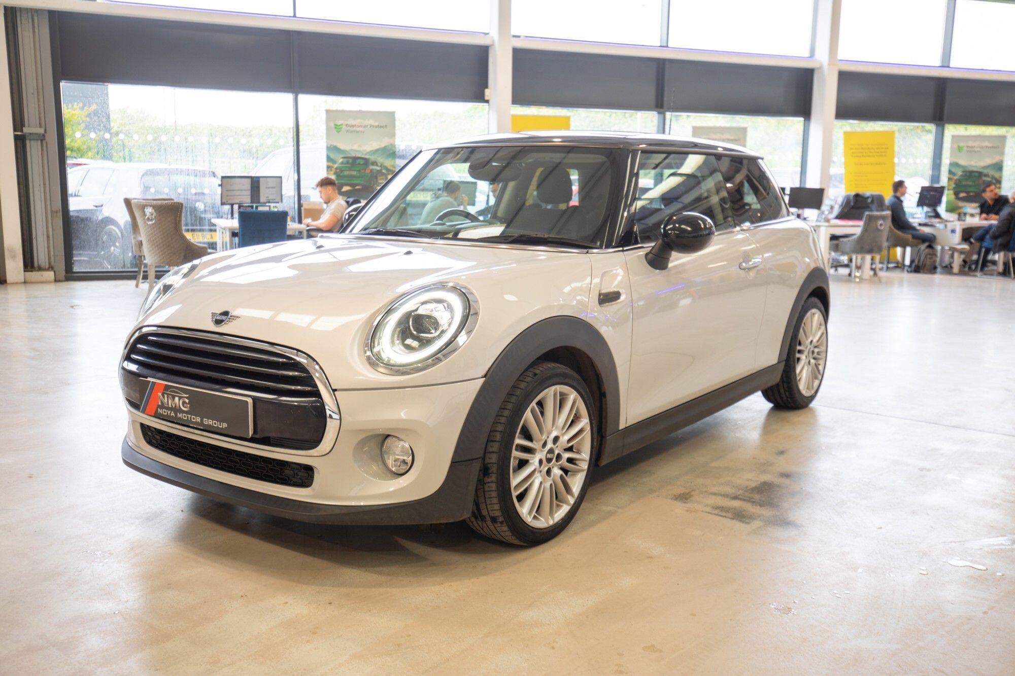 Mini Hatch view 11