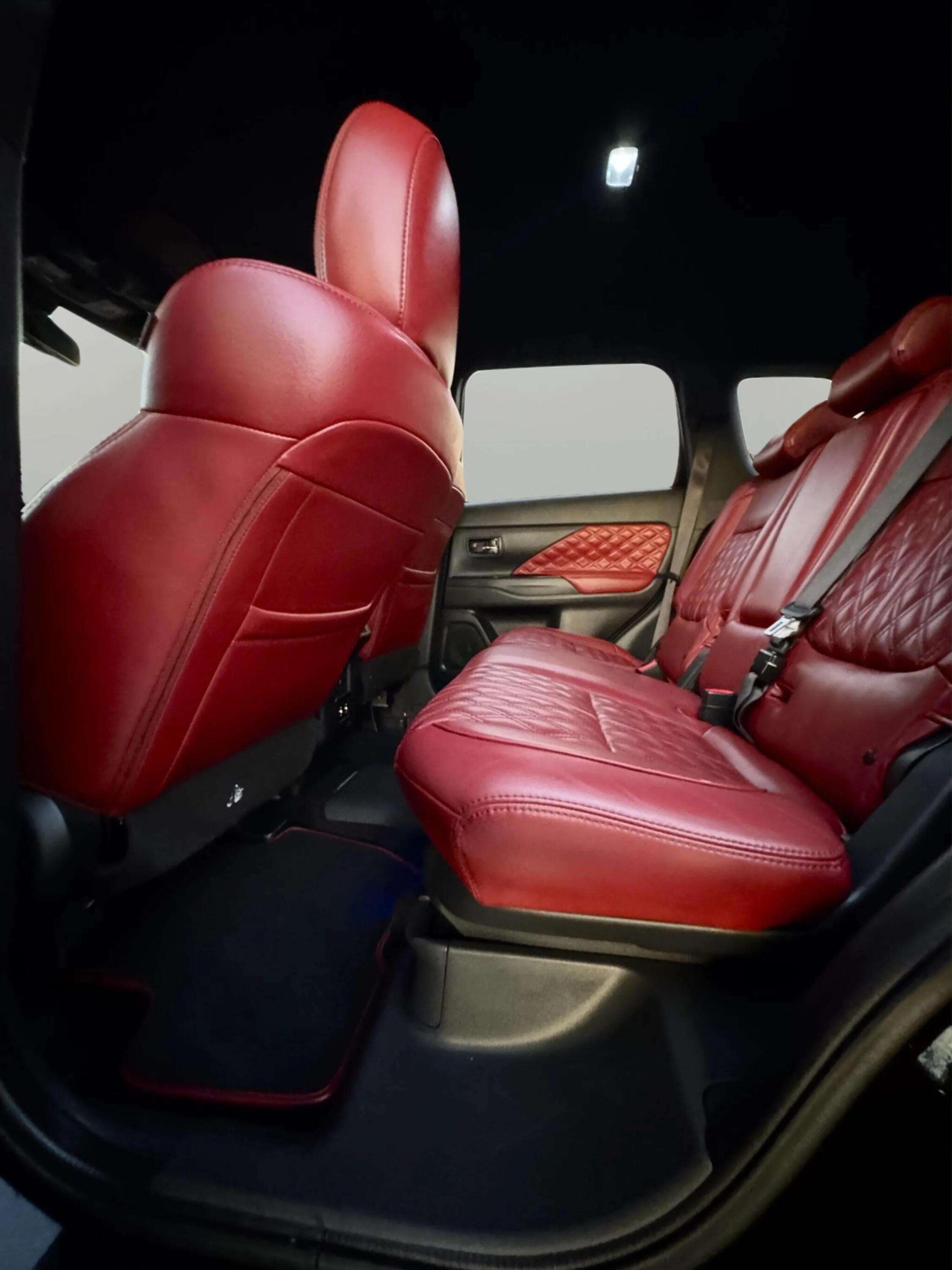Mitsubishi Outlander view 41