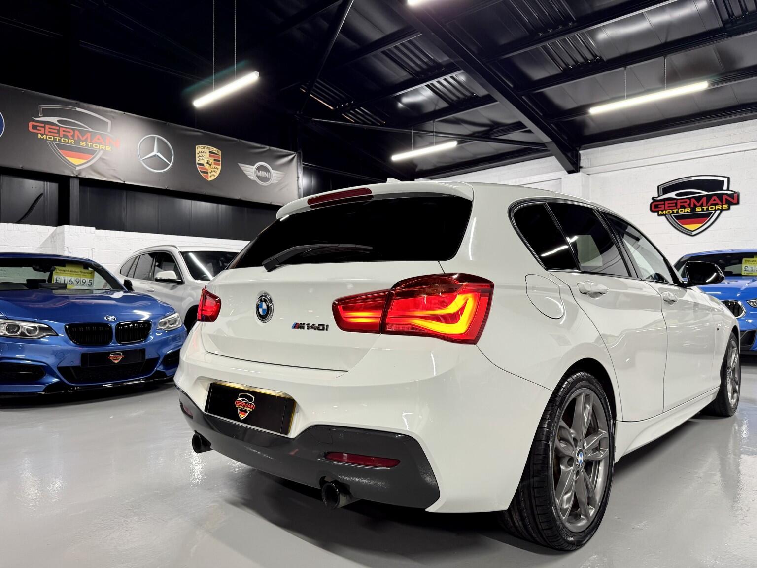 BMW 1 Series view 16