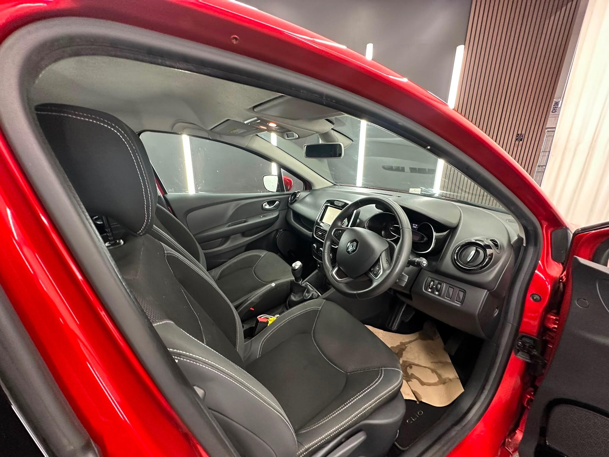 Renault Clio view 20