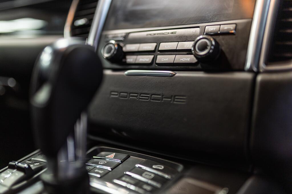 Porsche Macan view 27
