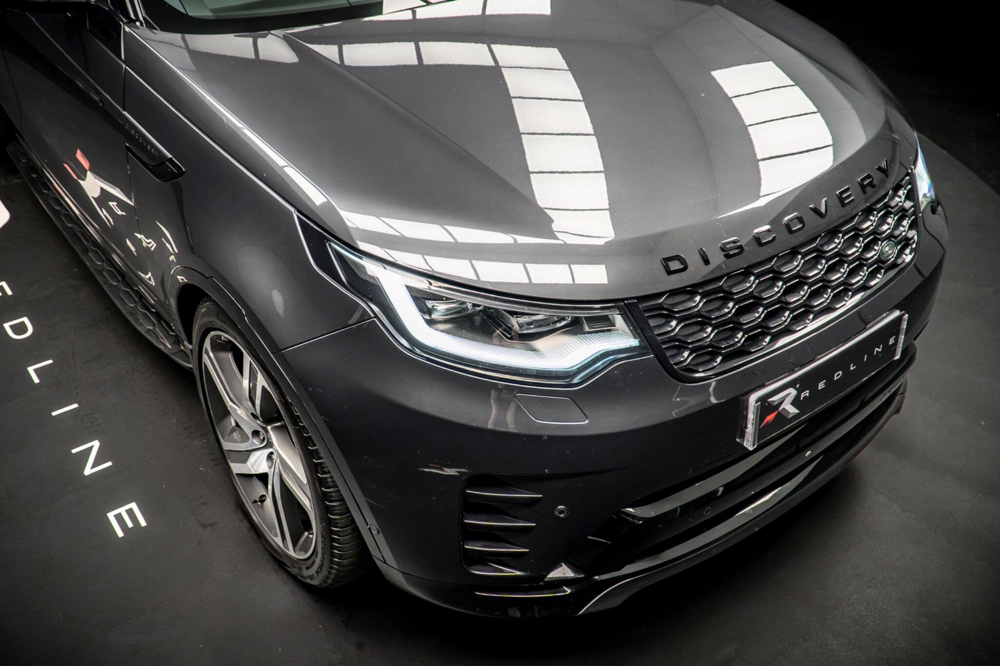 Land Rover Discovery view 11