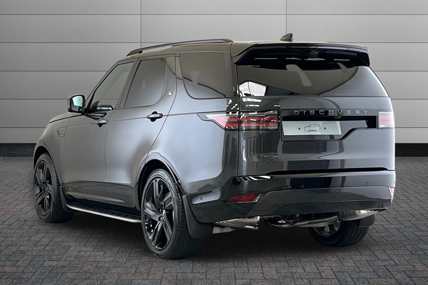 Land Rover Discovery view 2