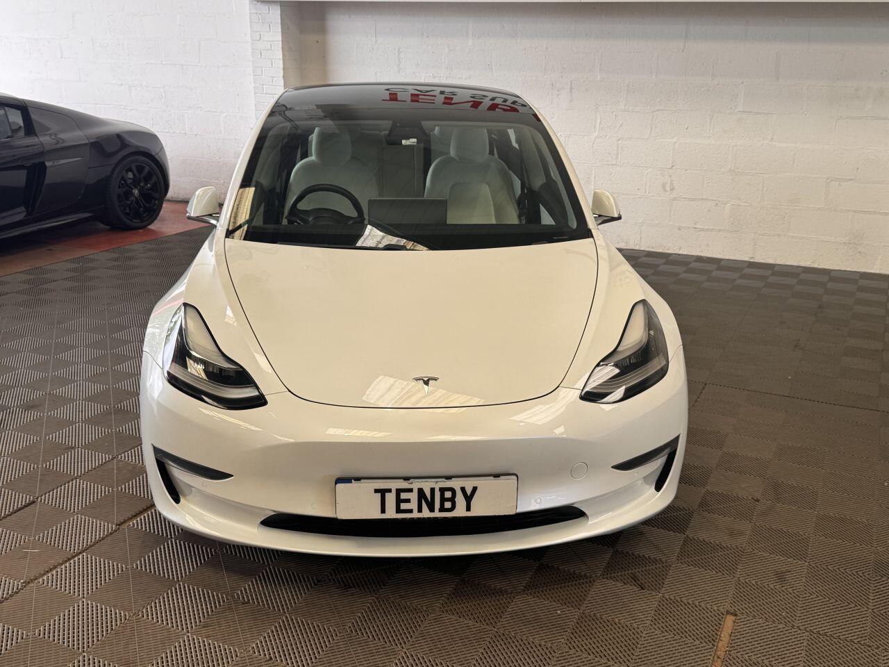 Tesla Model 3 view 4