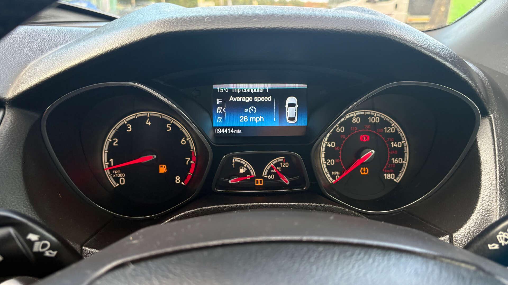 Ford Focus view 17