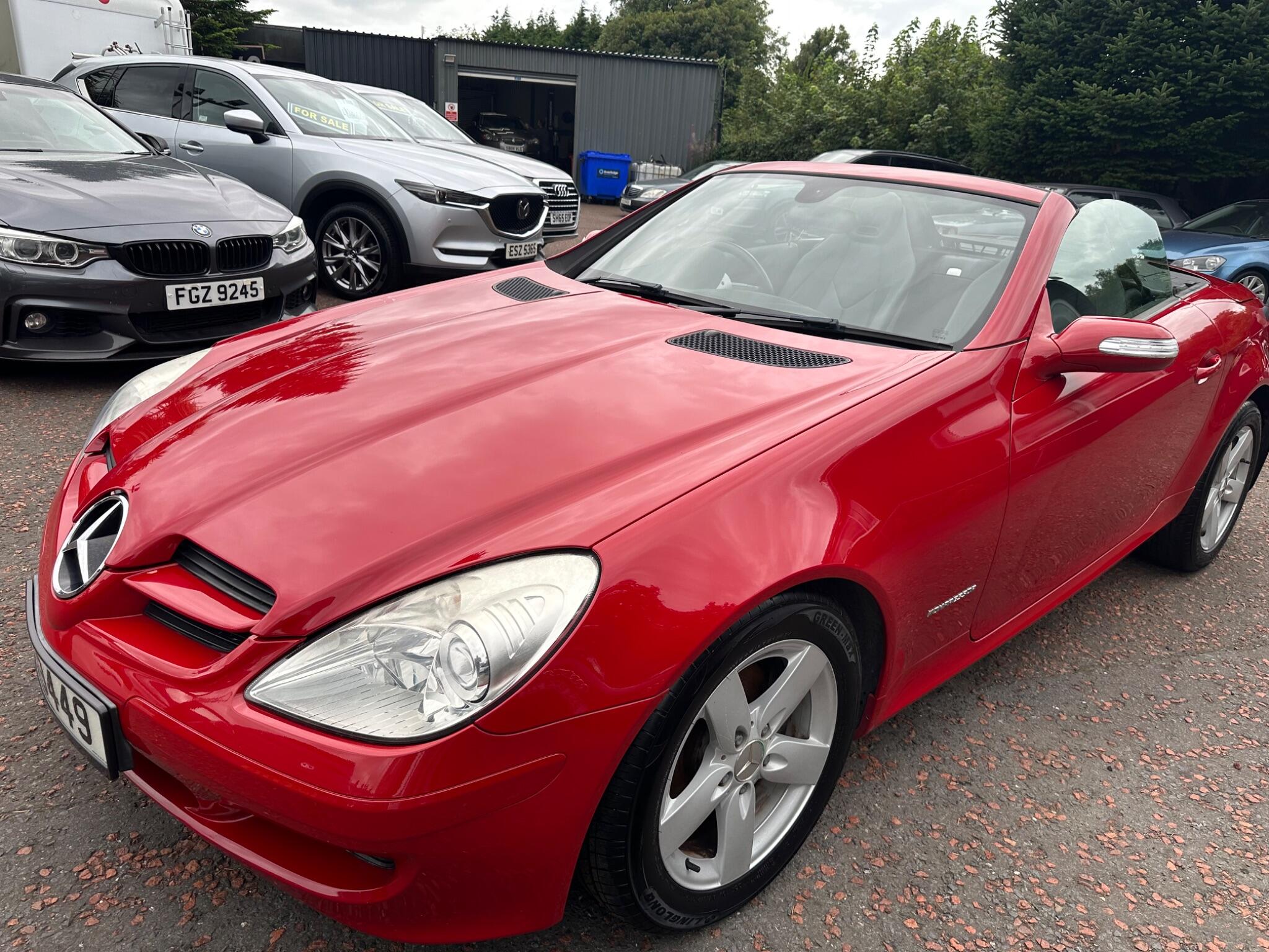 Mercedes-Benz SLK view 3