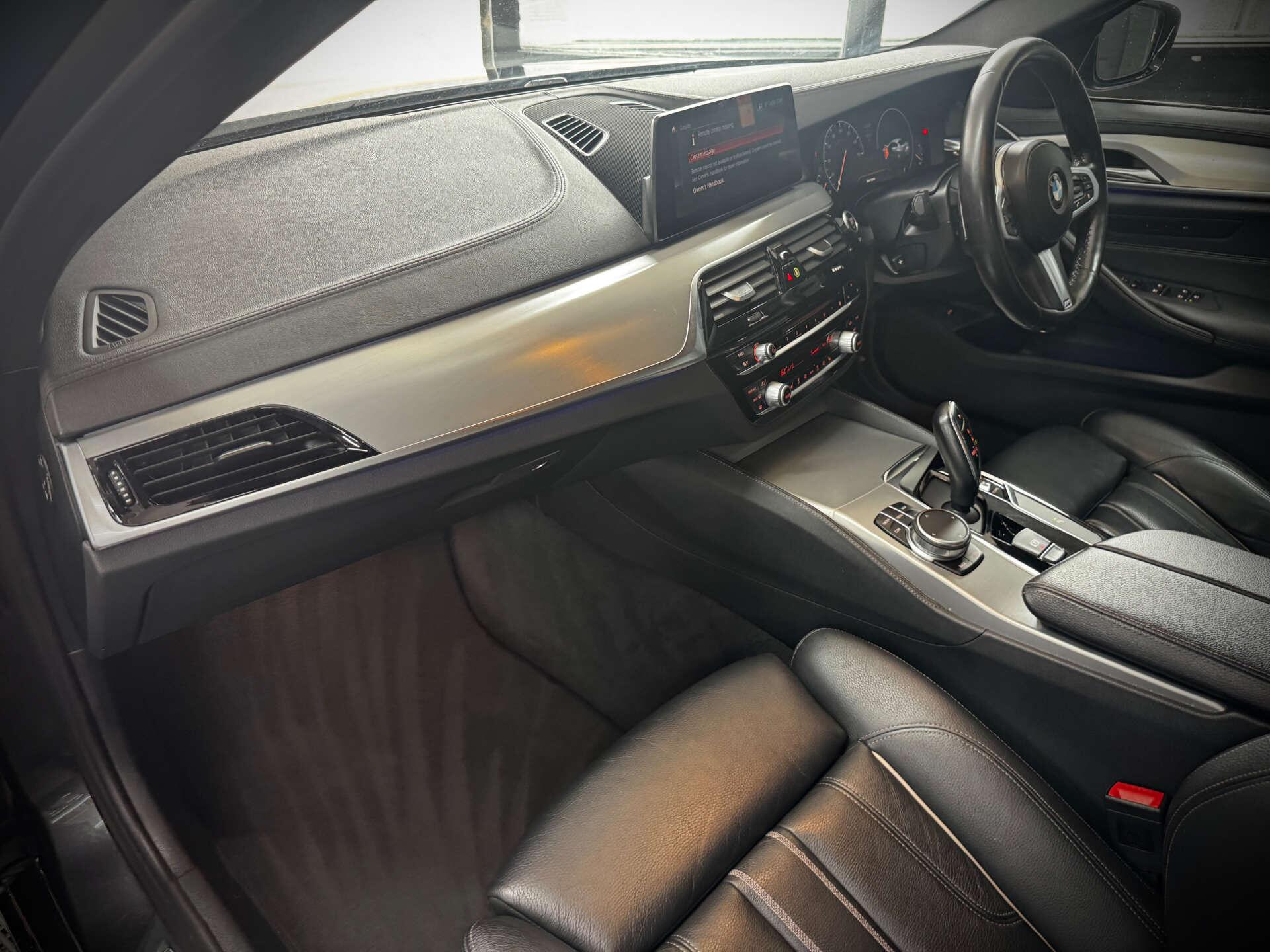 BMW 5 Series view 58