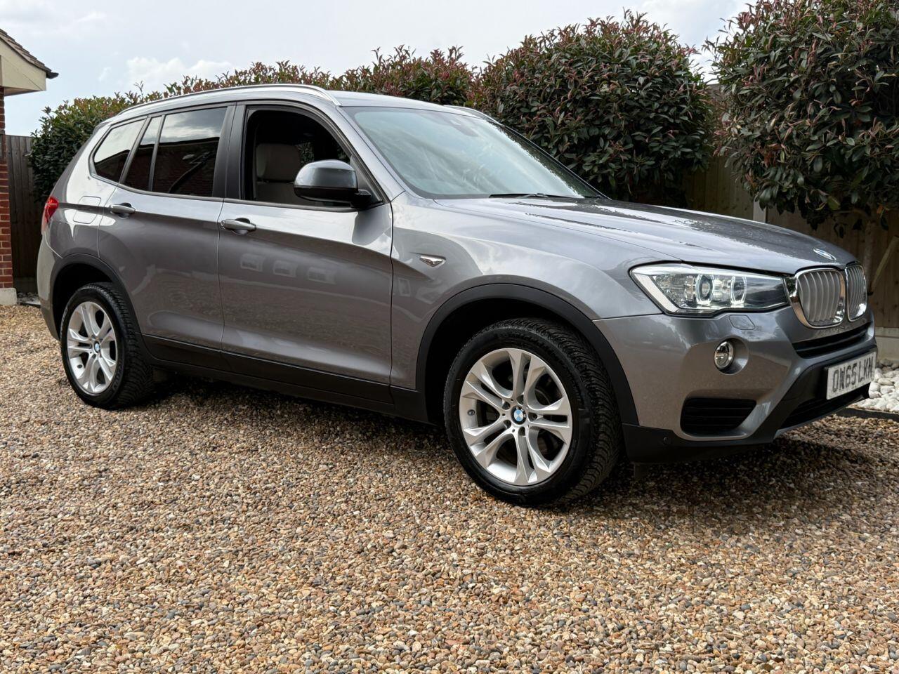 BMW X3 view 5