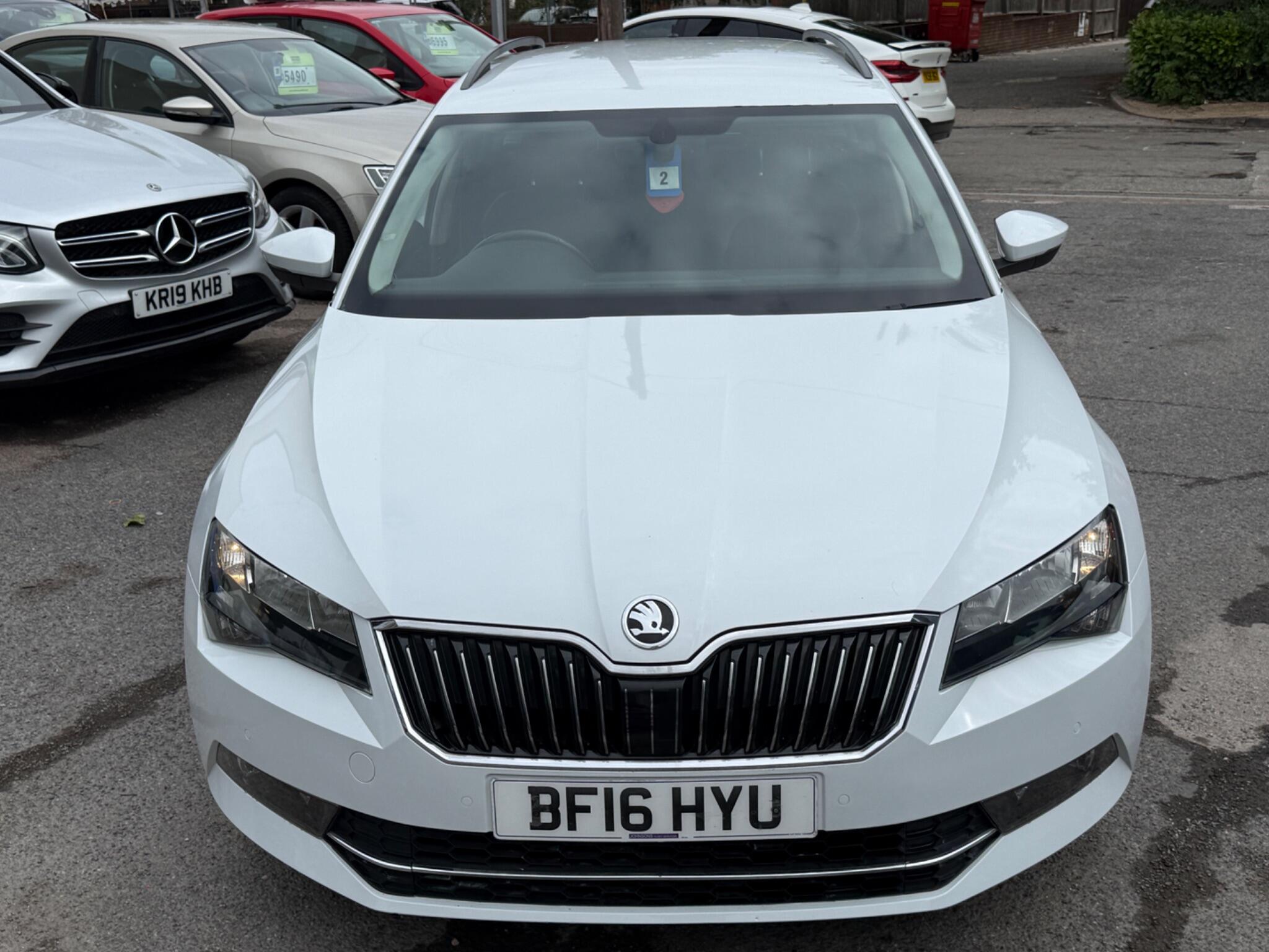 Skoda Superb - Image 7