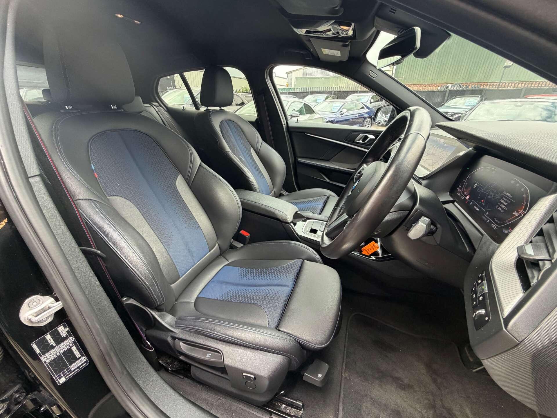 BMW 1 Series view 16
