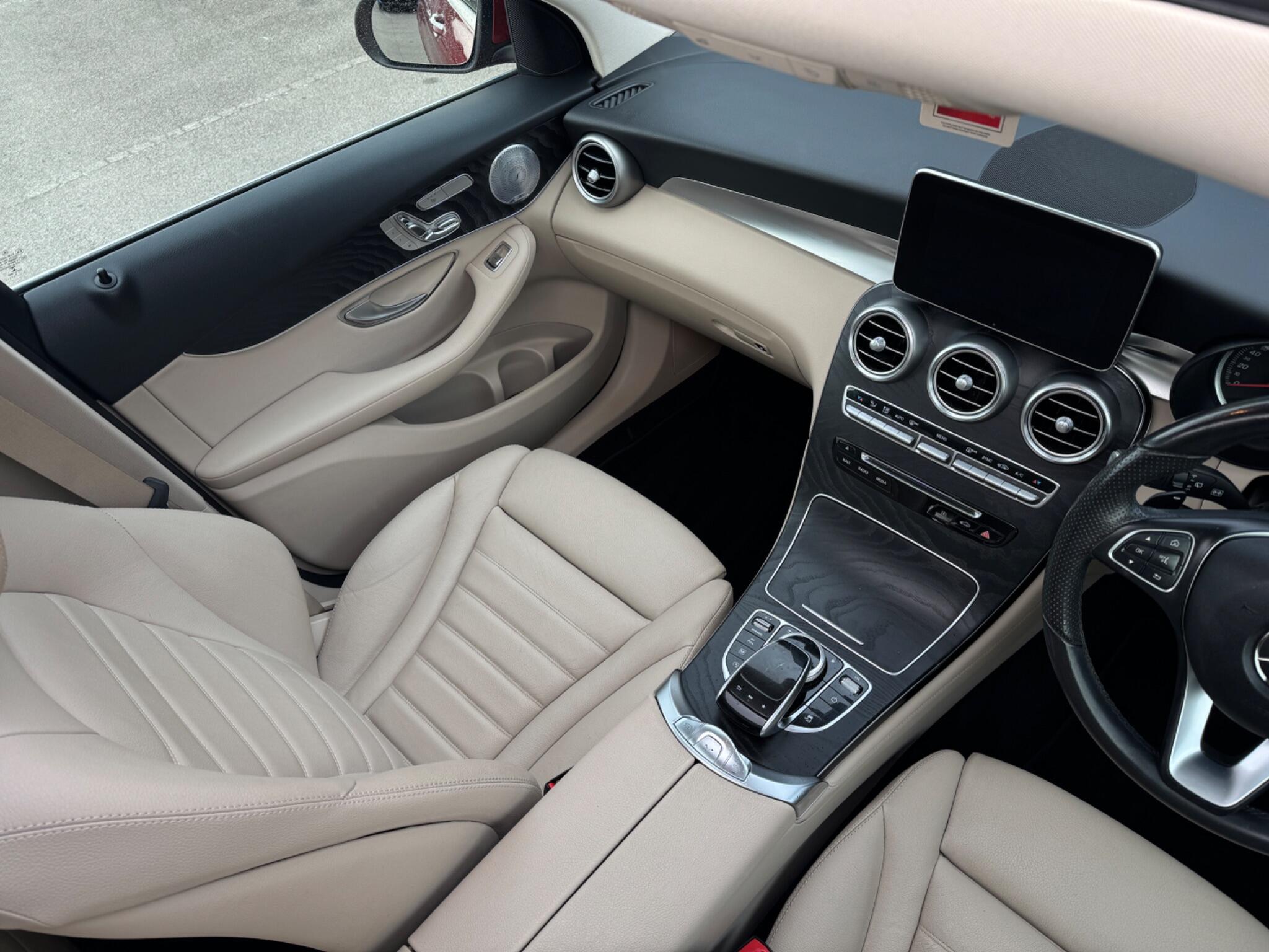 Mercedes-Benz GLC view 25