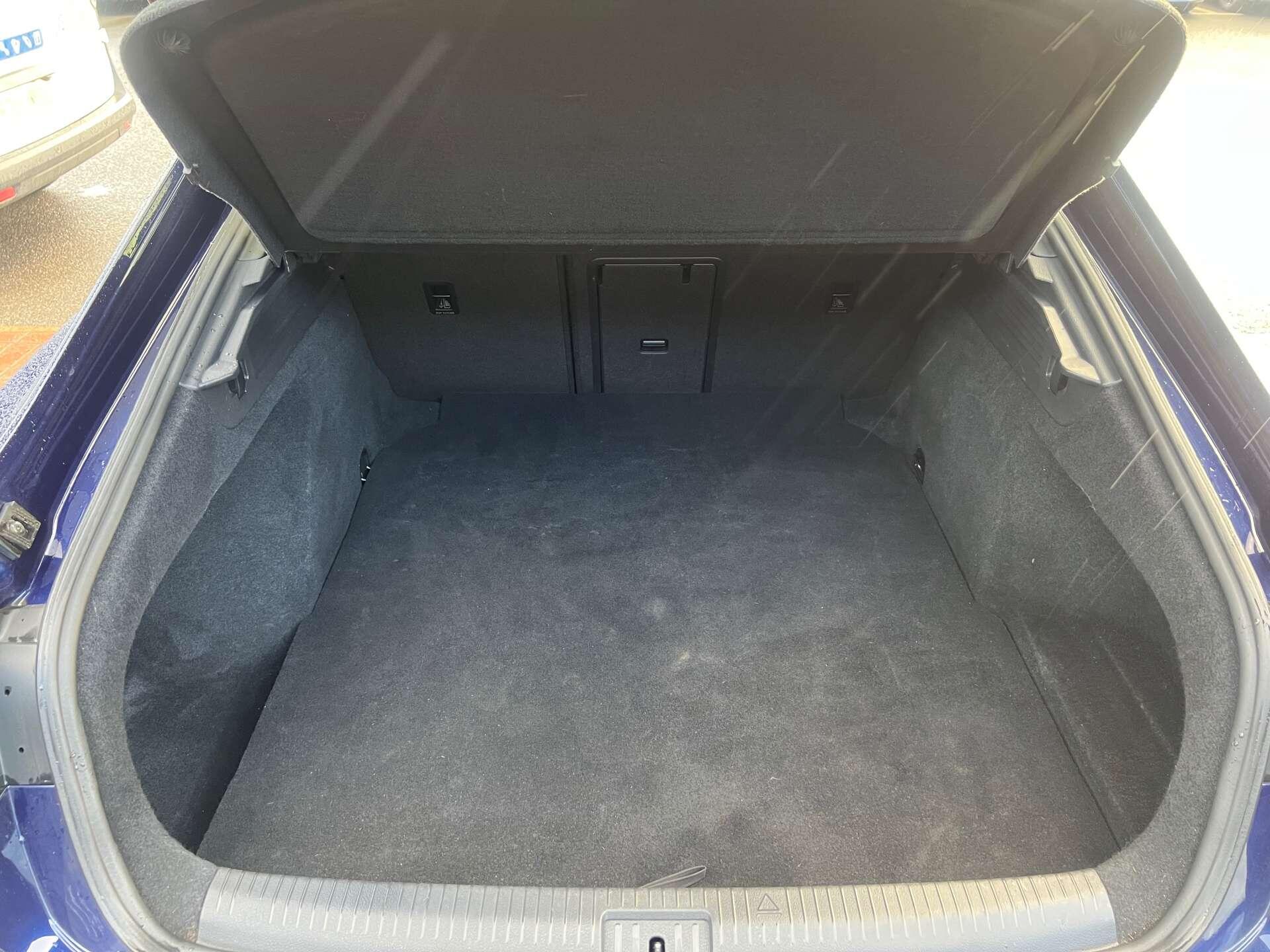 Volkswagen Arteon view 33