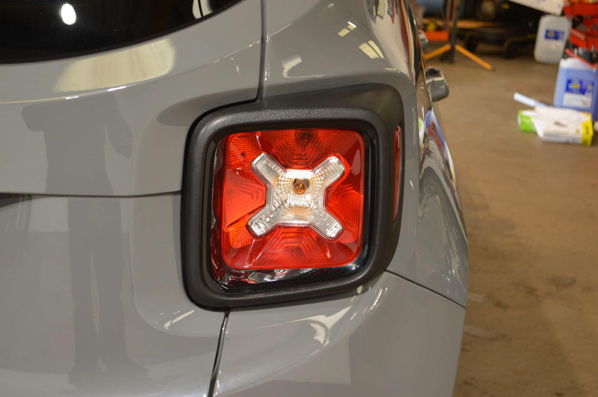 Jeep Renegade view 44