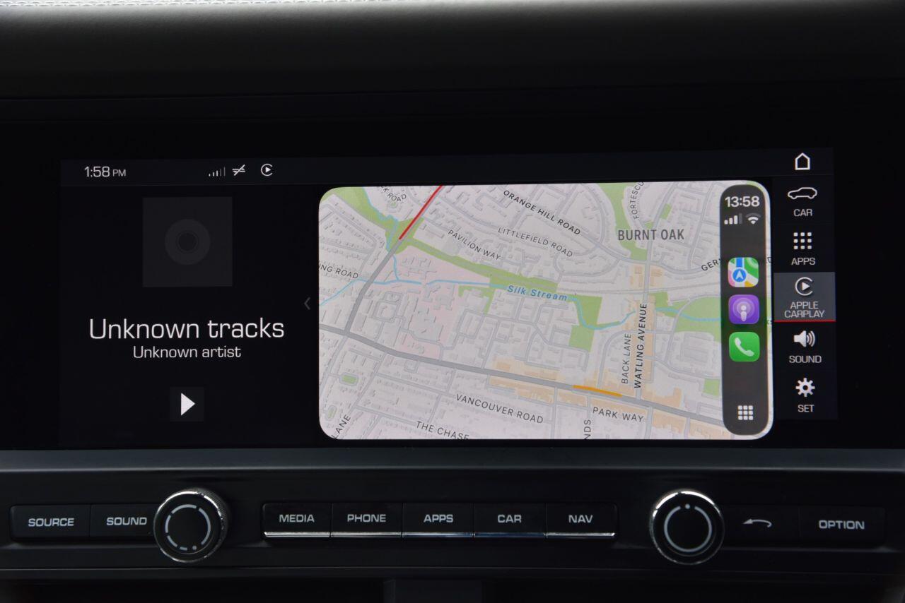 Porsche Macan view 50