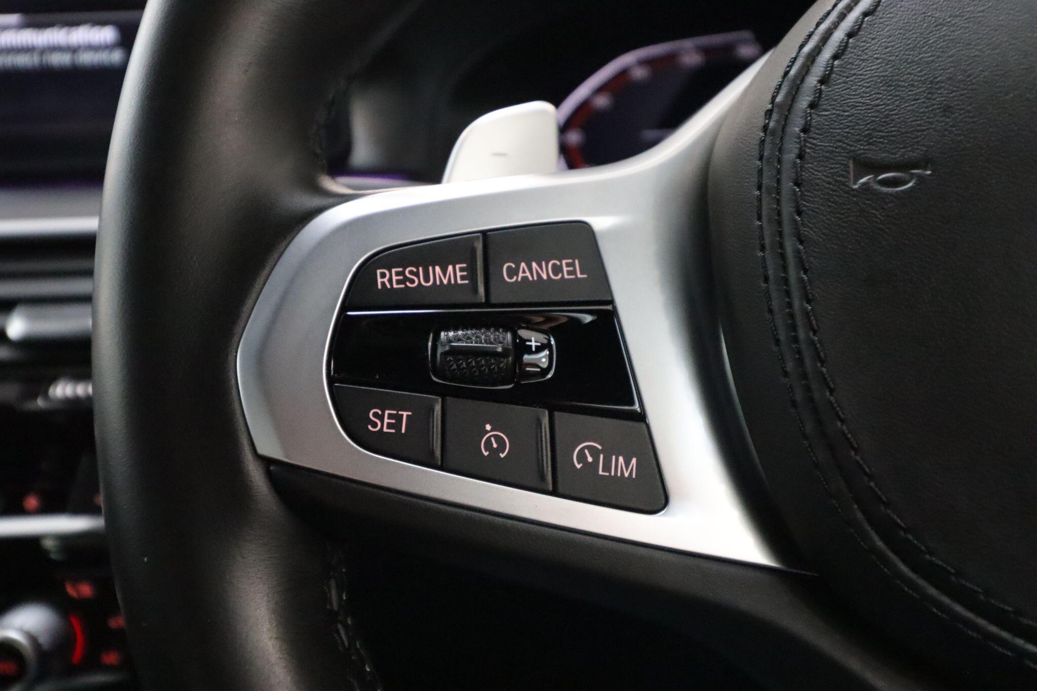 BMW 5 Series view 38
