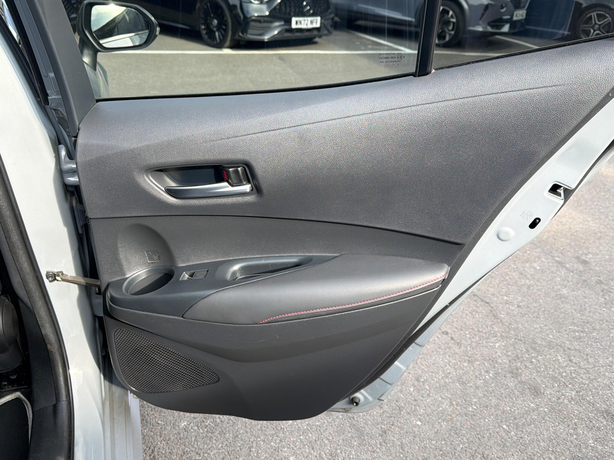 Toyota Corolla view 13