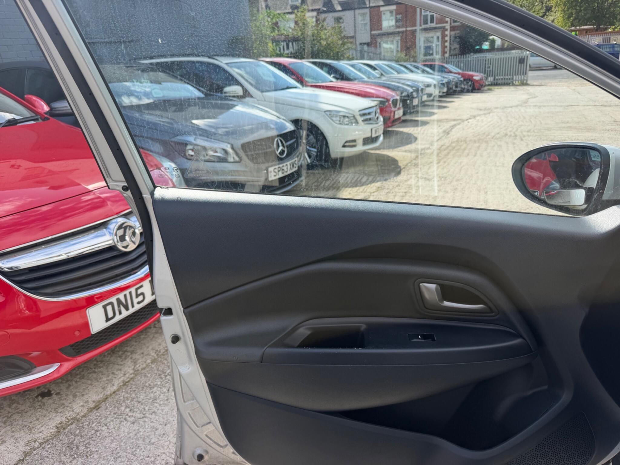 Kia Rio view 14