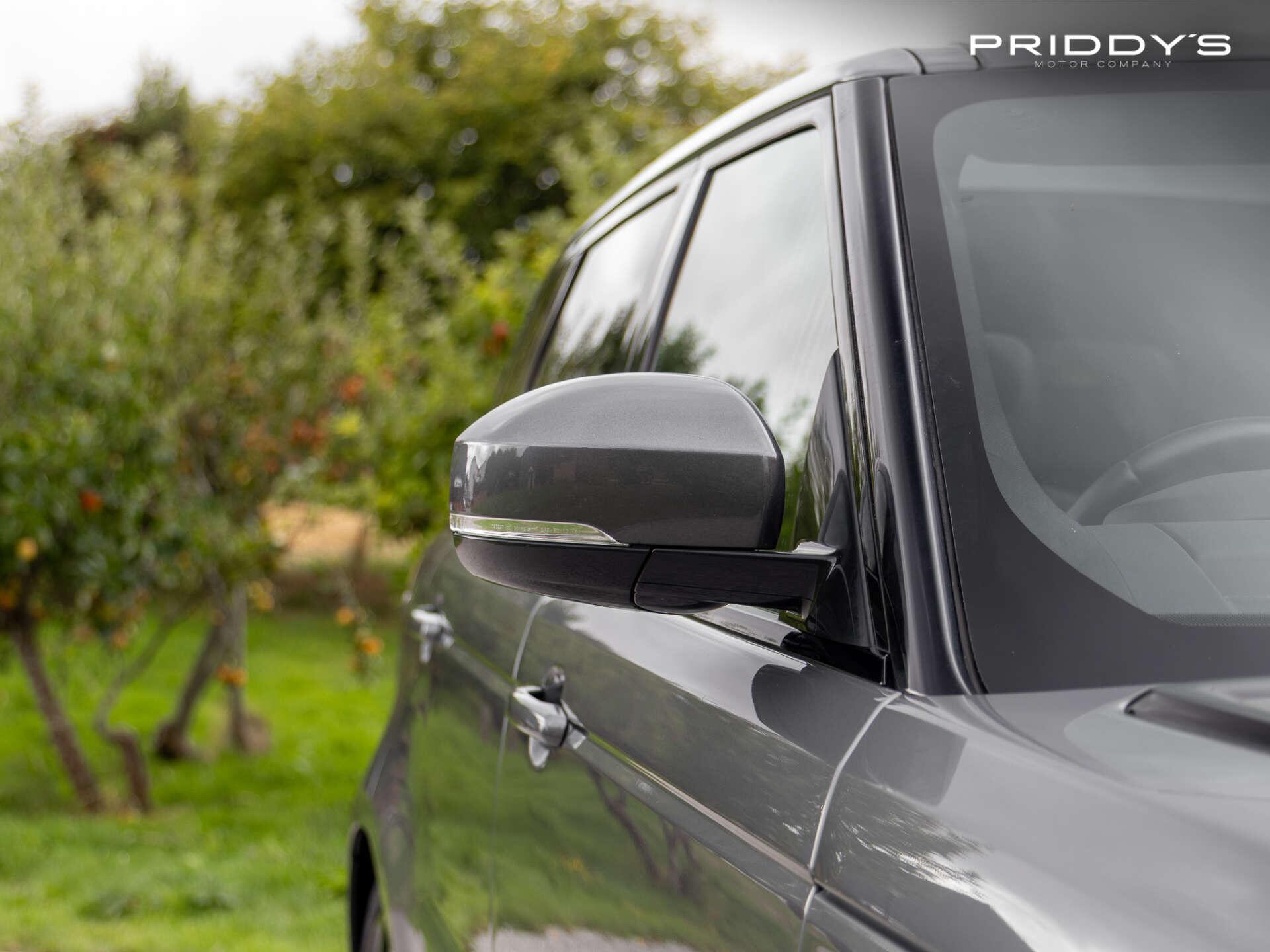 Land Rover Range Rover Sport view 17