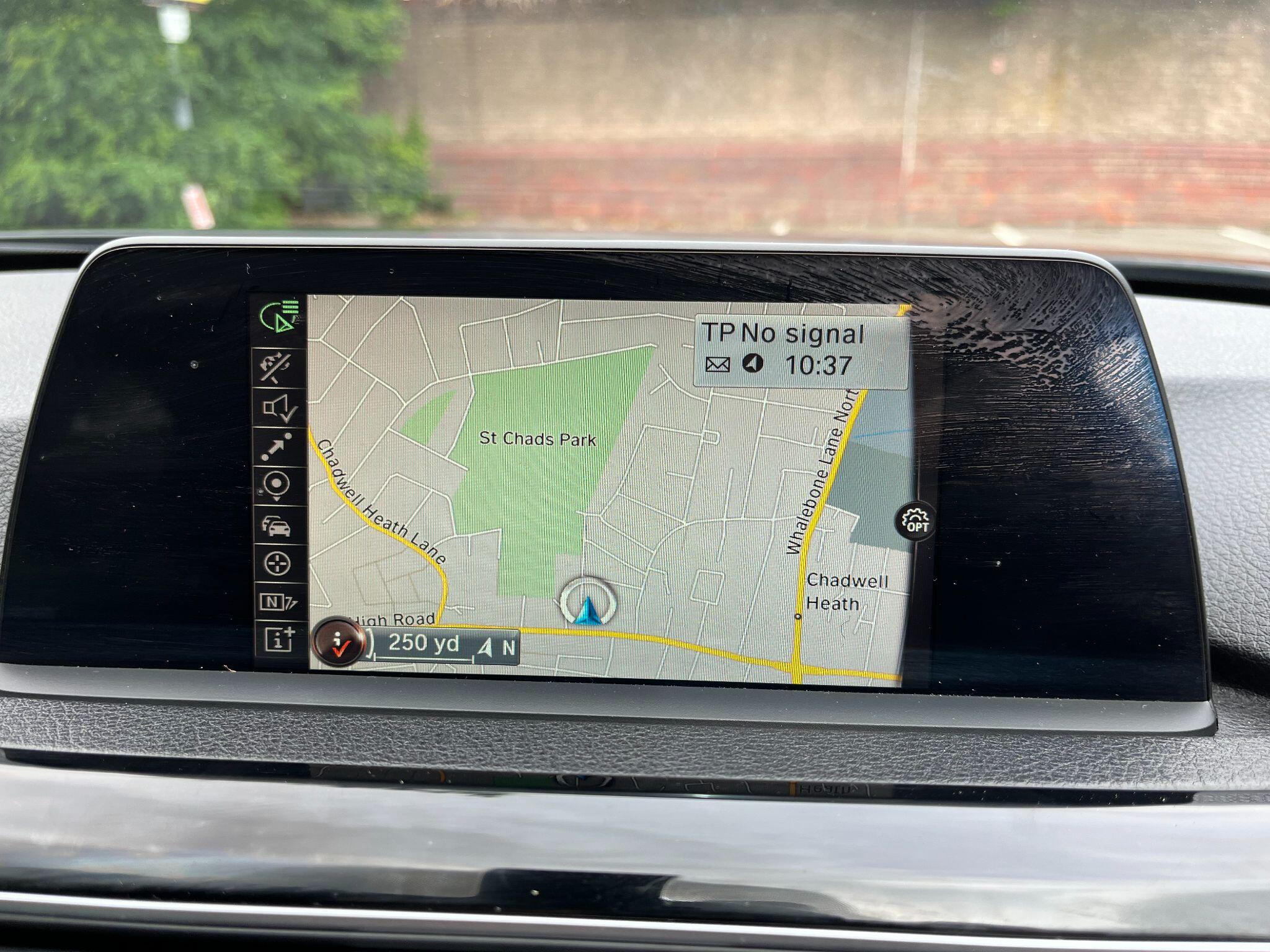 BMW 3 Series view 24